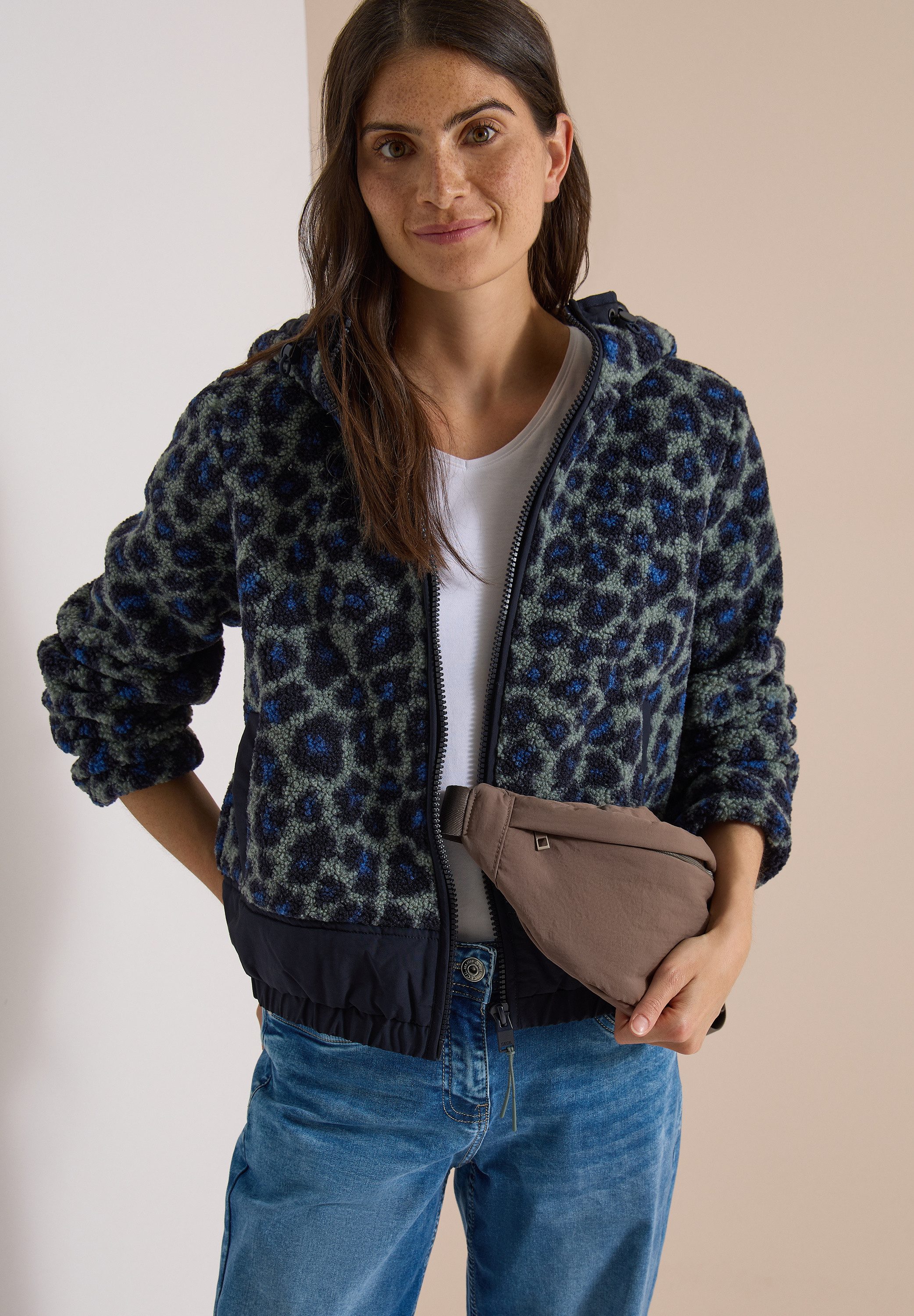 CECIL Fellimitatjacke mit Softshell-Details und Kapuze