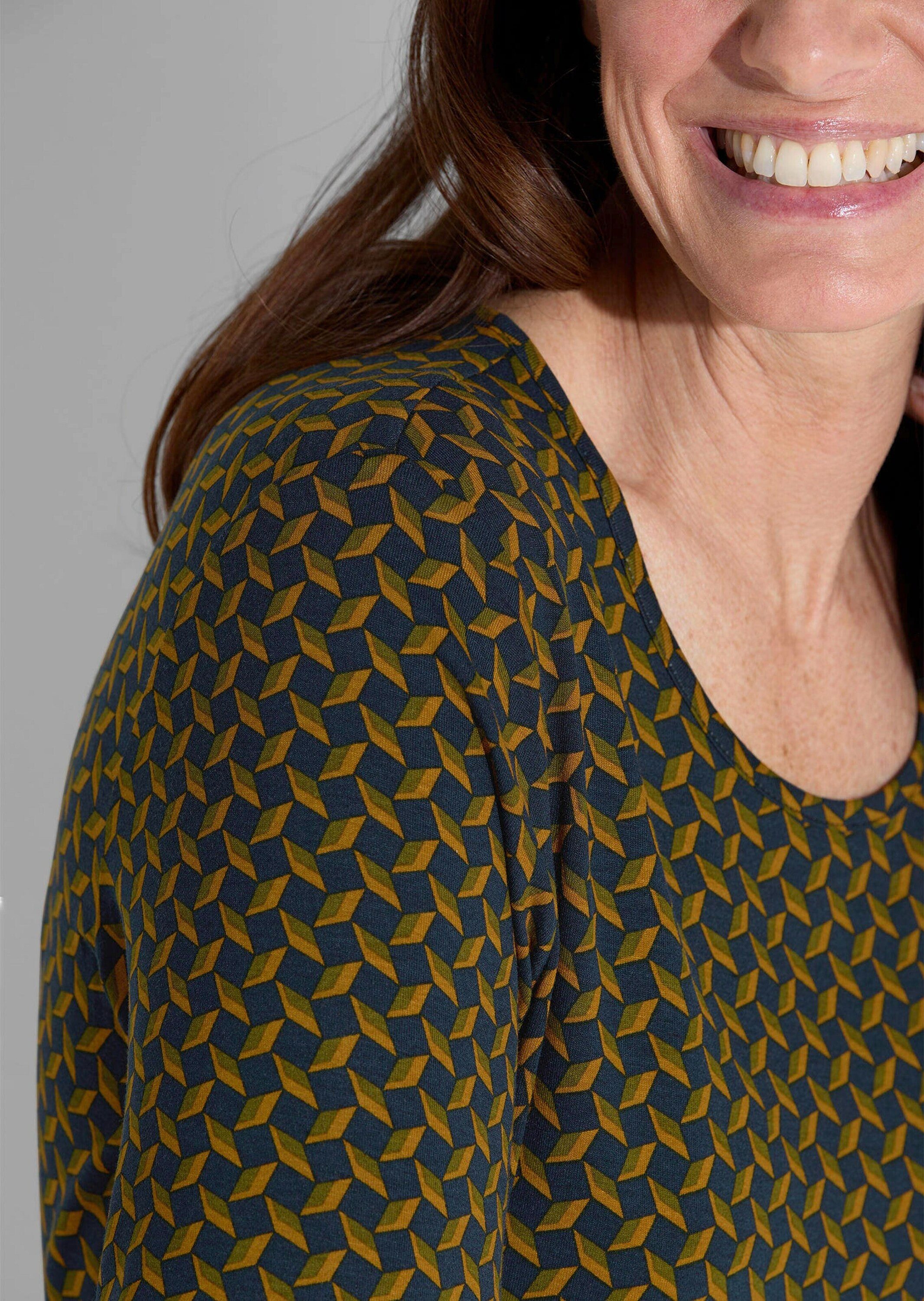 GOLDNER T-Shirt Kurzgröße: Blusenshirt mit grafischem Muster Feminines Viskoseshirt mit Rundhals und Halbarm