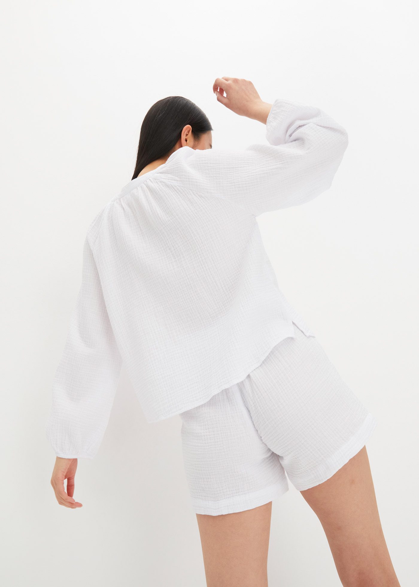 bonprix Shirtbluse Oversize-Passform, mit V-Ausschnitt, aus Baumwolle, 3/4-Ärmeln