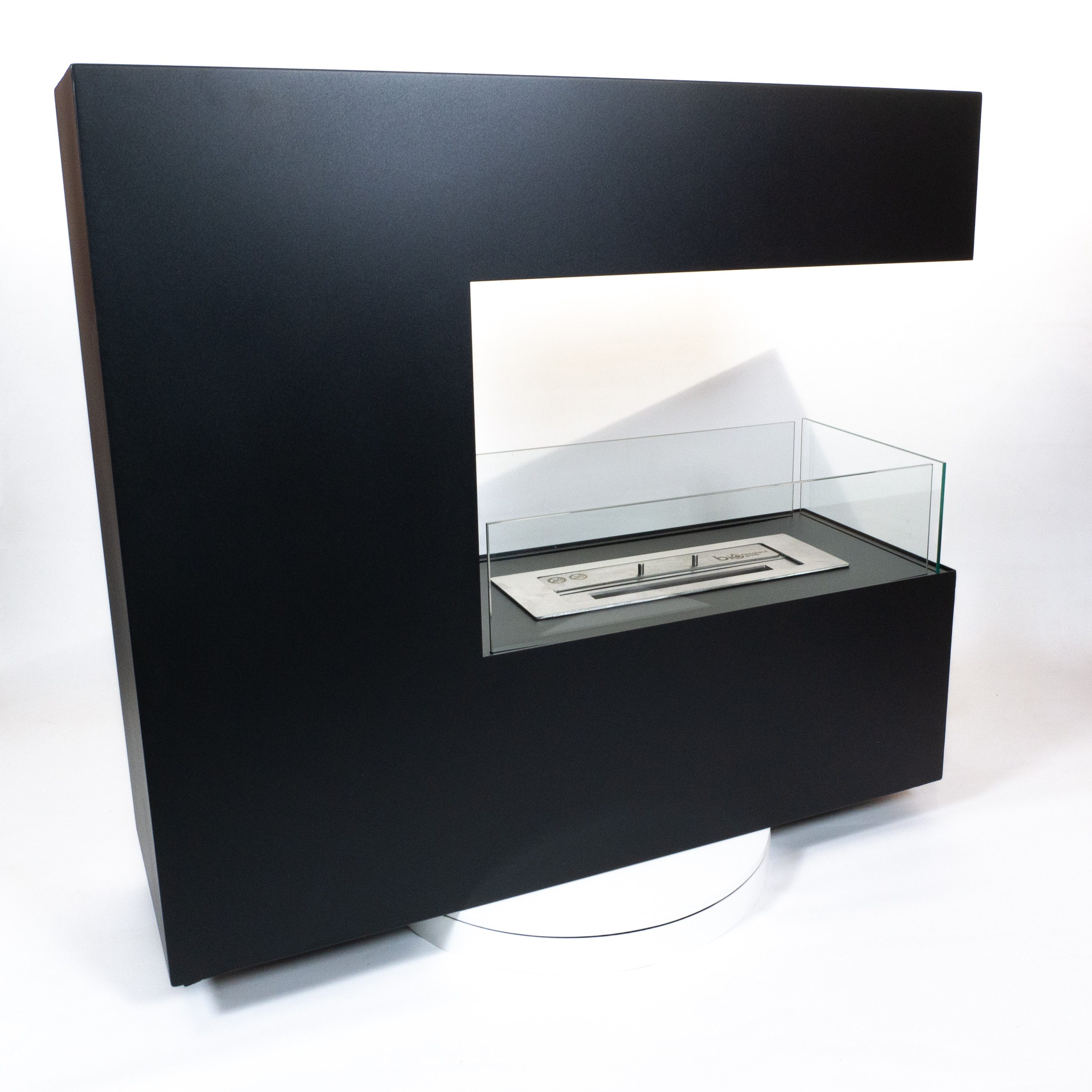 ScandiFlames Kaminofen Topeka, freistehend schwarz oder weiß, 2,4 kW, Ethanolkamin, 3-seitiger Raumteiler