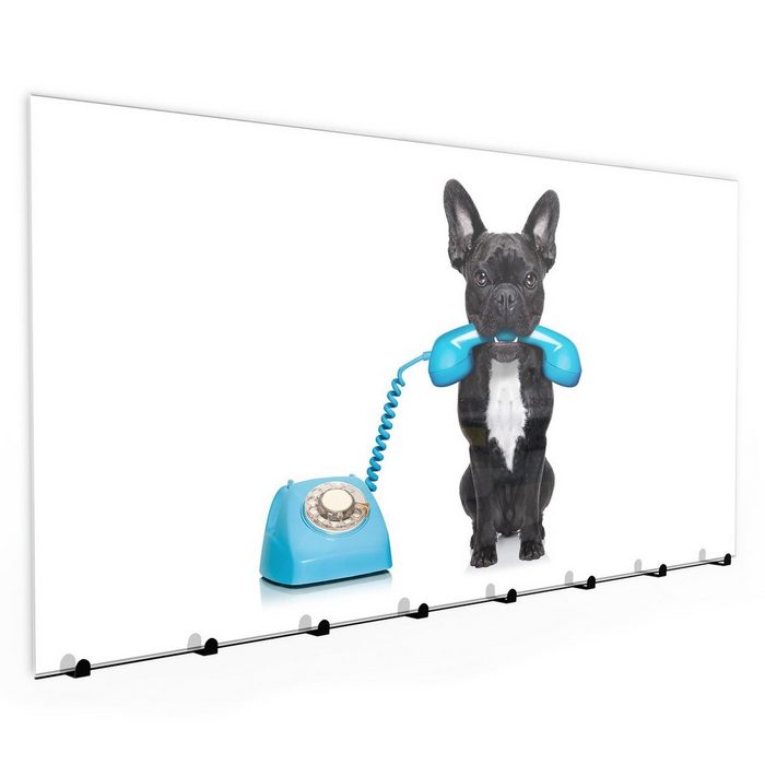 Primedeco Garderobenpaneel Garderobe Schlüsselbrett mit Magnetwand und Memoboard aus Glas mit Motiv Hund mit Telefonhörer