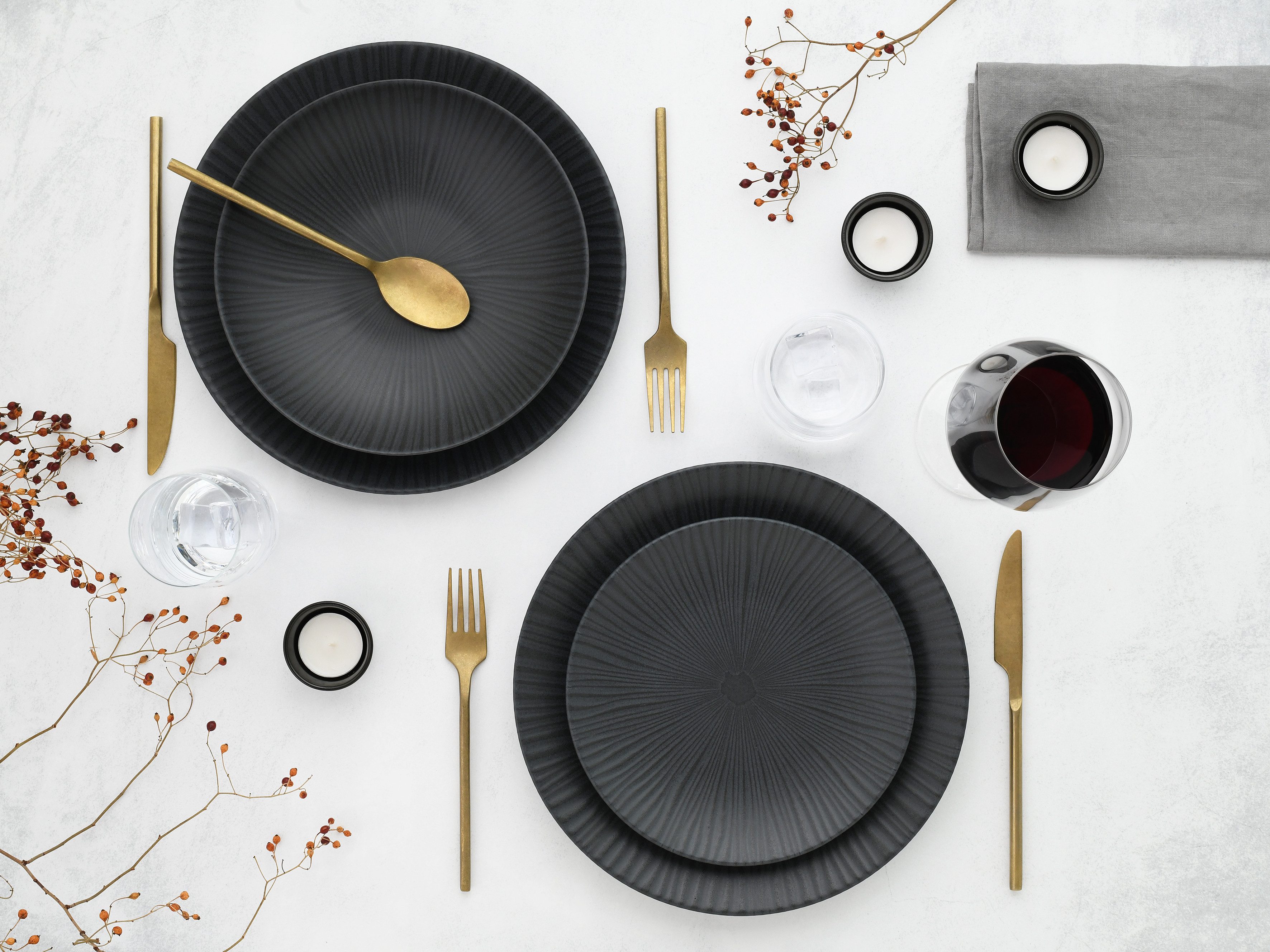 CreaTable Tafelservice Teller Set, Geschirr-Set Vesuvio (12-tlg), 4 Personen, Steinzeug, Service, schwarz, ausdrucksstarkes Relief, 12 Teile, für 4 Personen