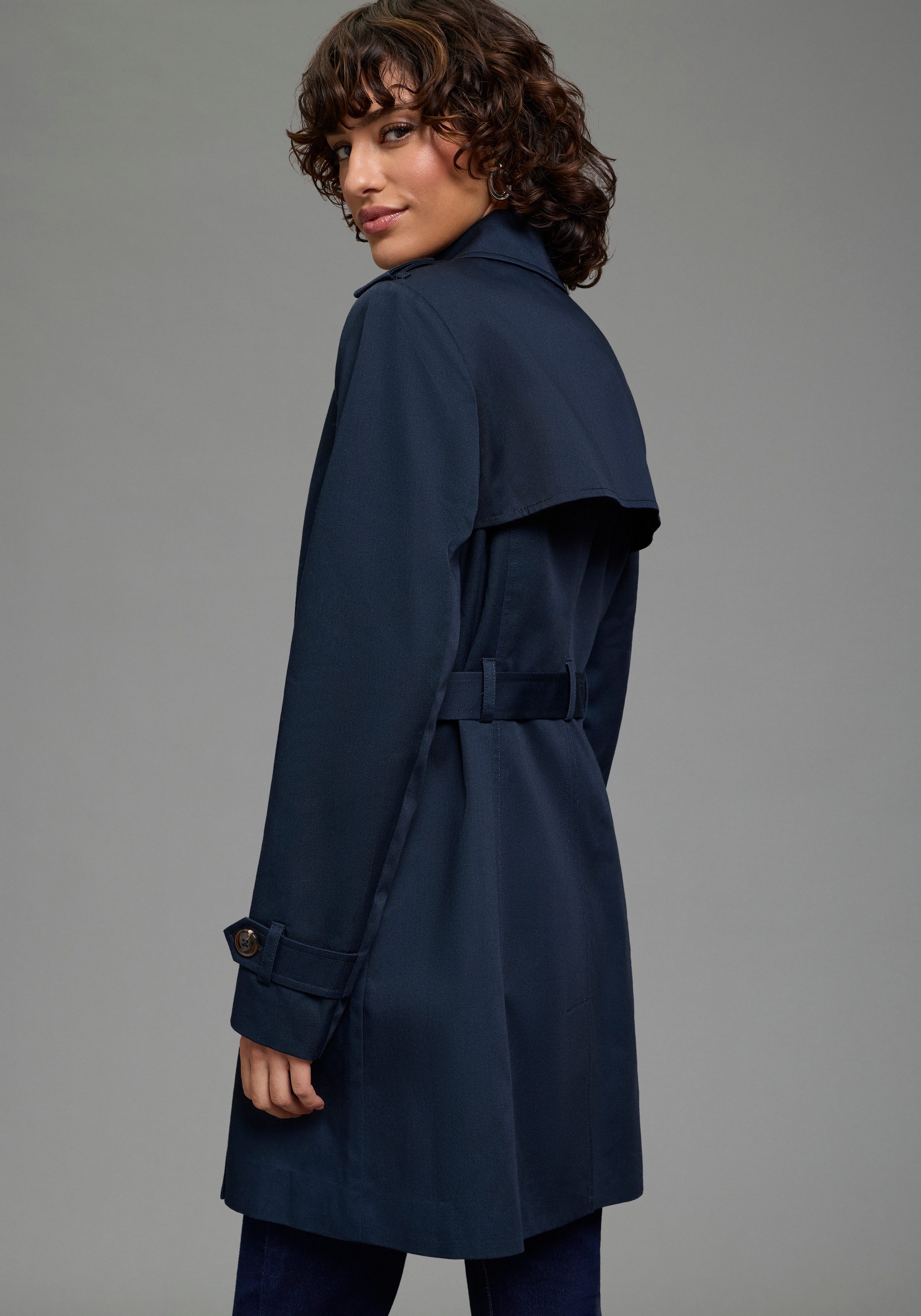 Laura Scott Trenchcoat aus Baumwolle und Polyester, unifarben mit Piping-Applikationen