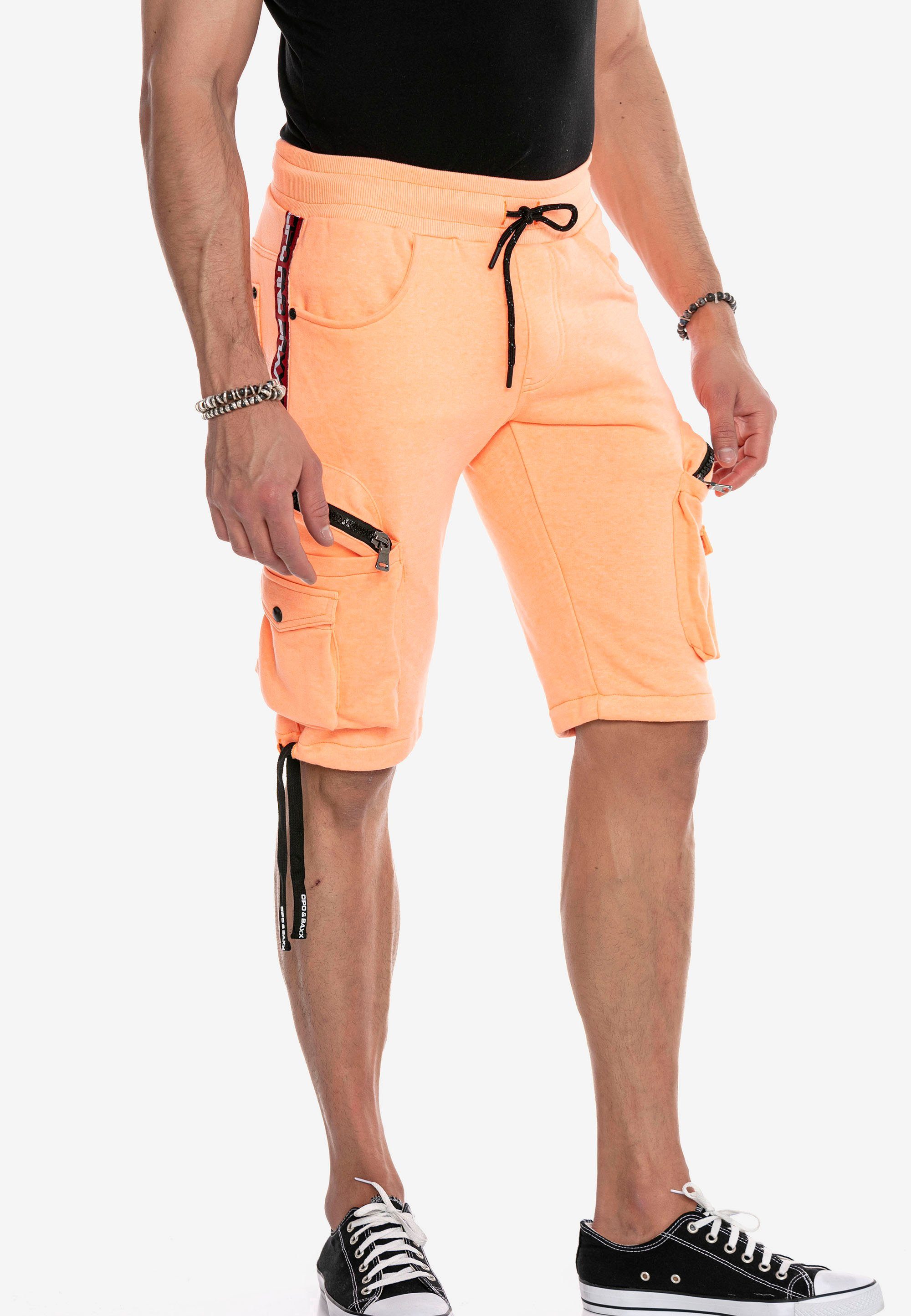 Baxx in Look orange CK225 Cipo Shorts & sportlichem