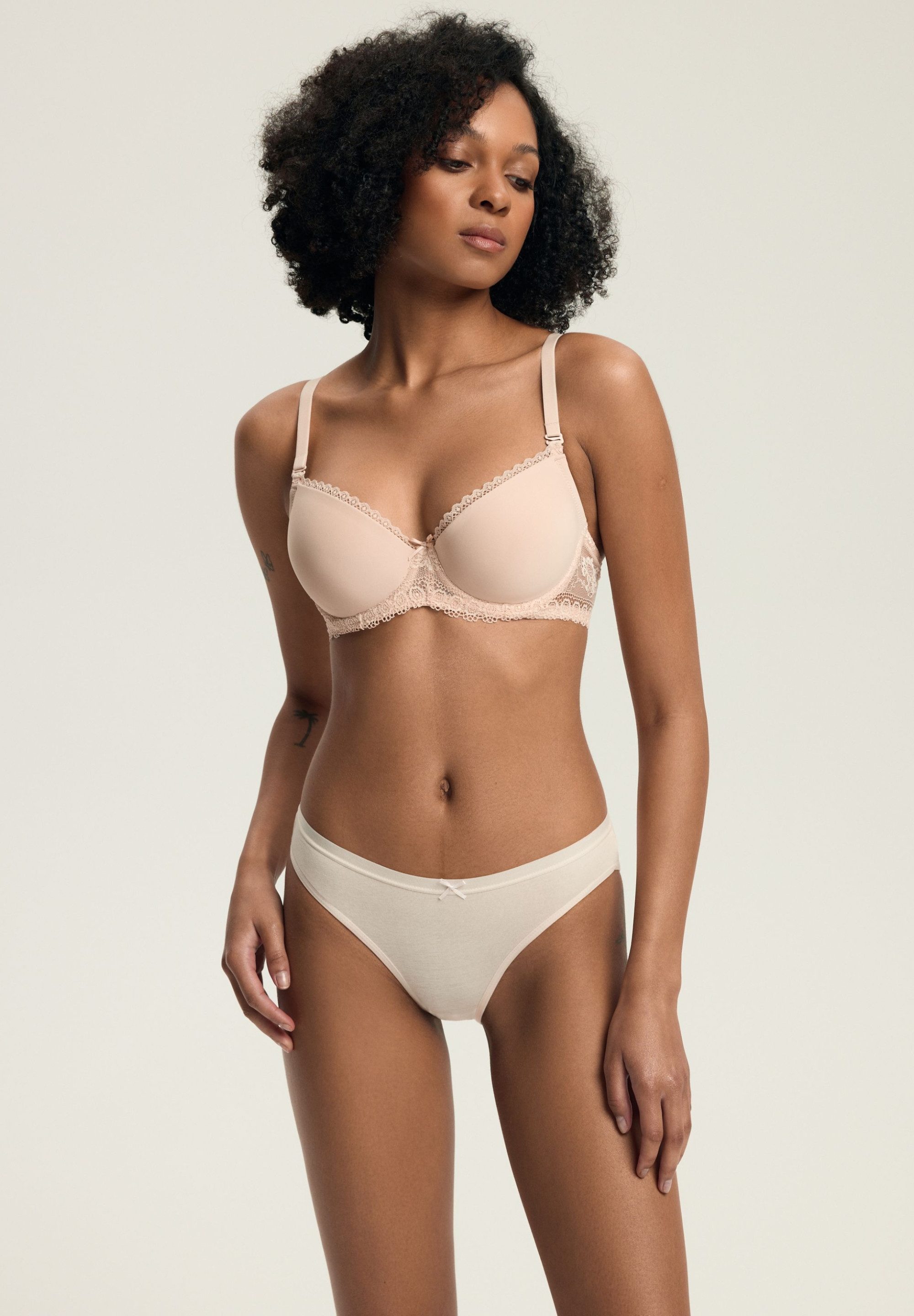 Henderson Push-up-BH Push-up-BH Julietta, glatte Cups, abnehmbare Träger