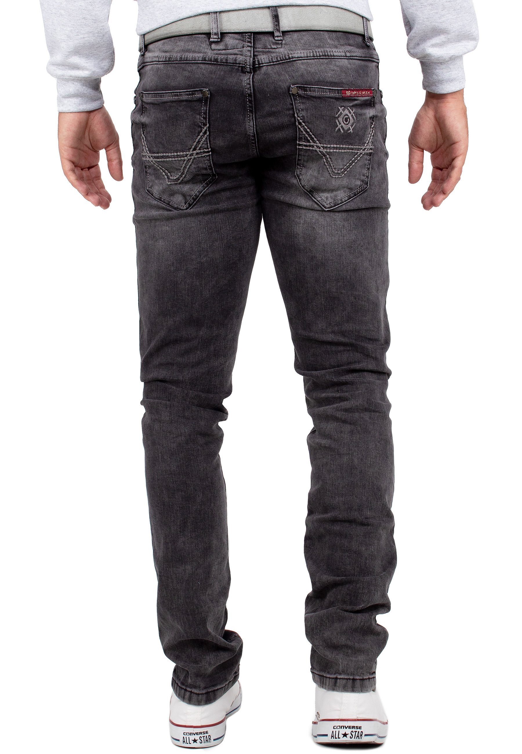 Cipo & Baxx Slim-fit-Jeans Casual Hose BA-CD533 Kontrastnaht und verzierte Gesäßtaschen