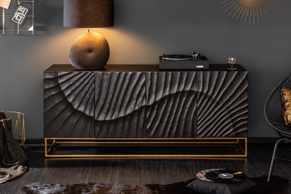 riess-ambiente Sideboard SCORPION 177cm schwarz / gold, Massivholz · Metall · Kommode · 3D Schnitzereien · Wohnzimmer