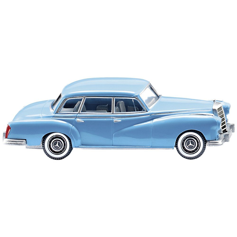 Modelleisenbahn-Straße Wiking 015002 H0 PKW Modell Mercedes Benz MB 300 - hellblau