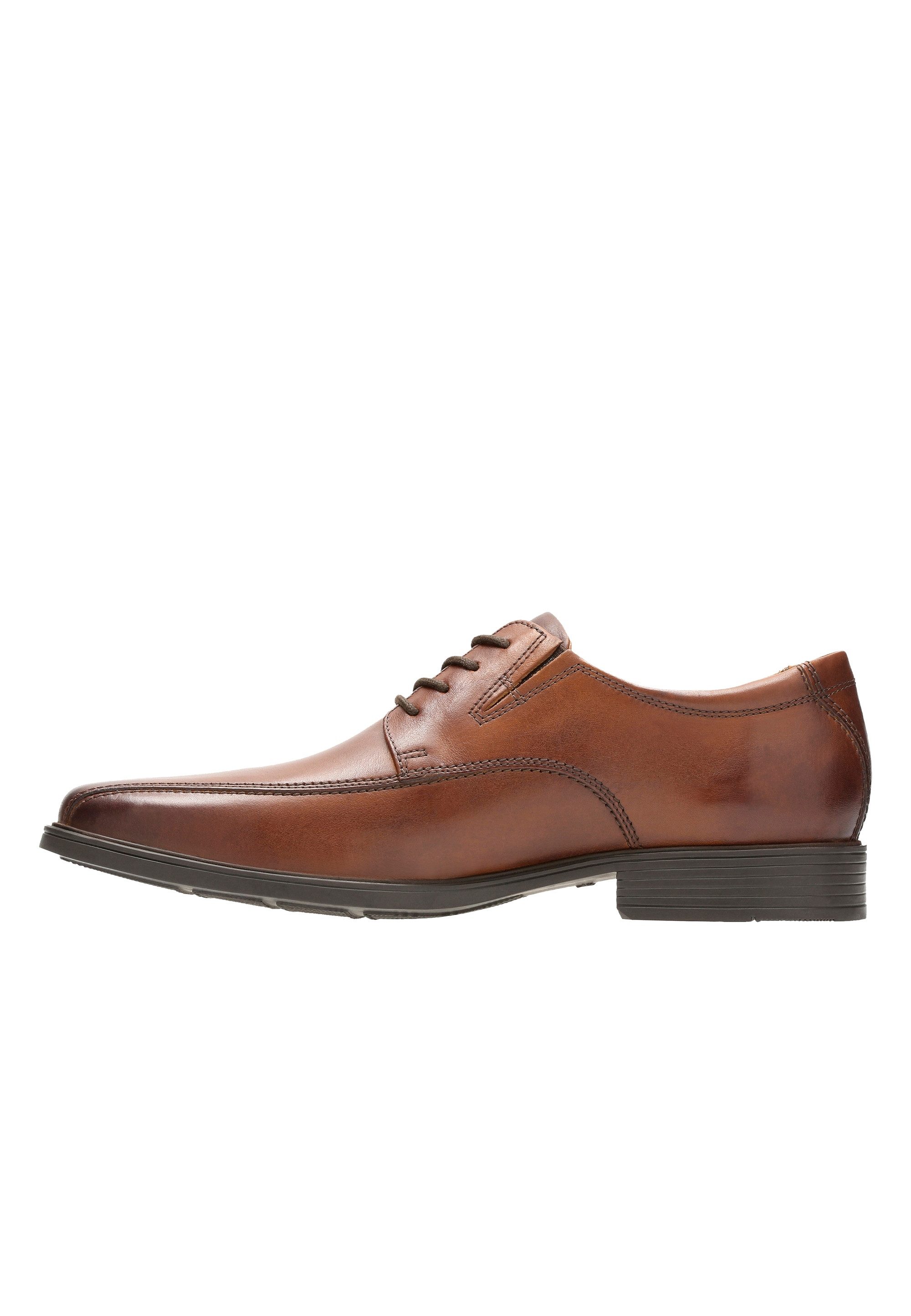 Clarks Tilden Schnürschuh mit innovativem Fußbett