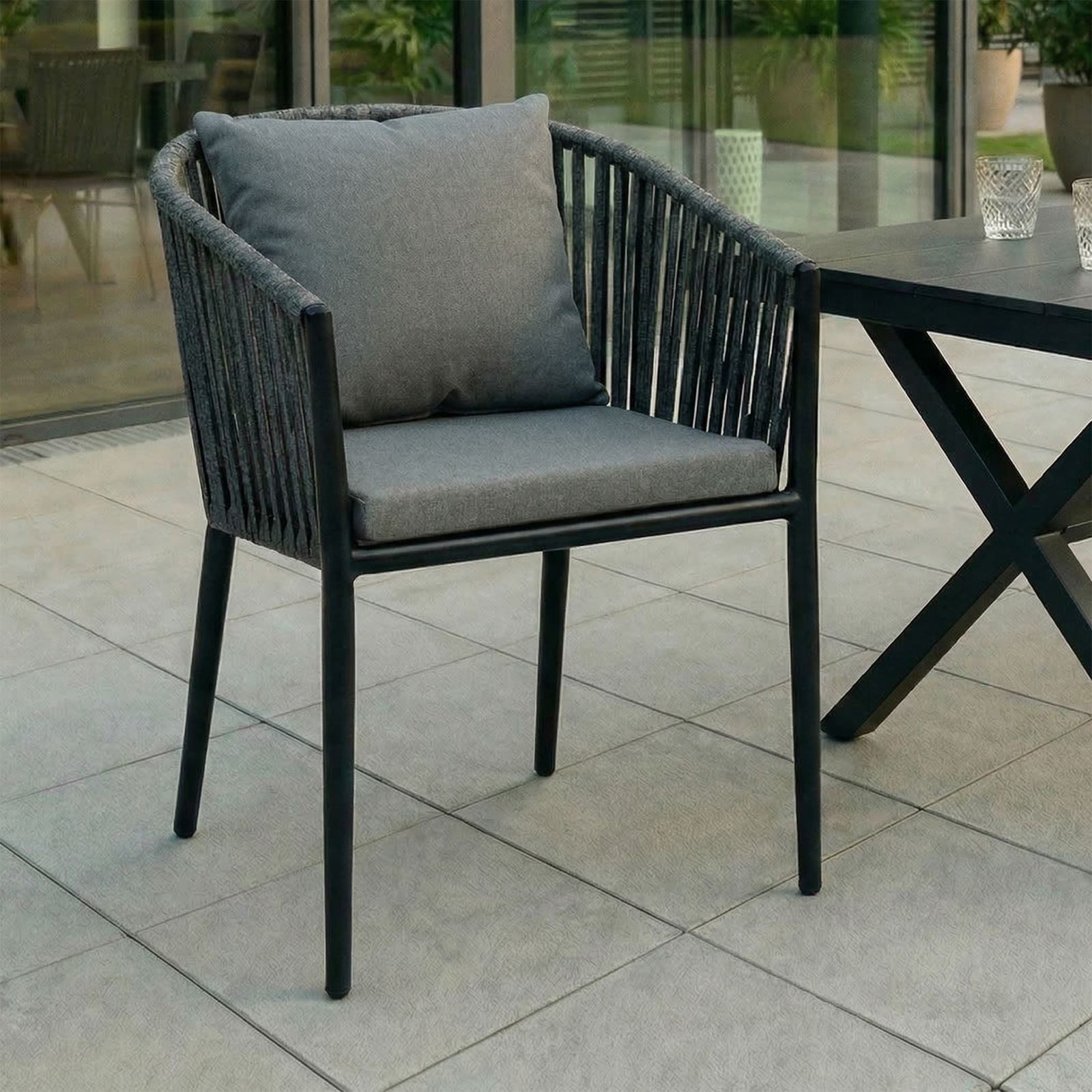 IDIMEX Gartenstuhl ISOLA (6 St), wetterfest mit Sitzkissen, stapelbar mit Rope Bespannung Schwarz/Grau