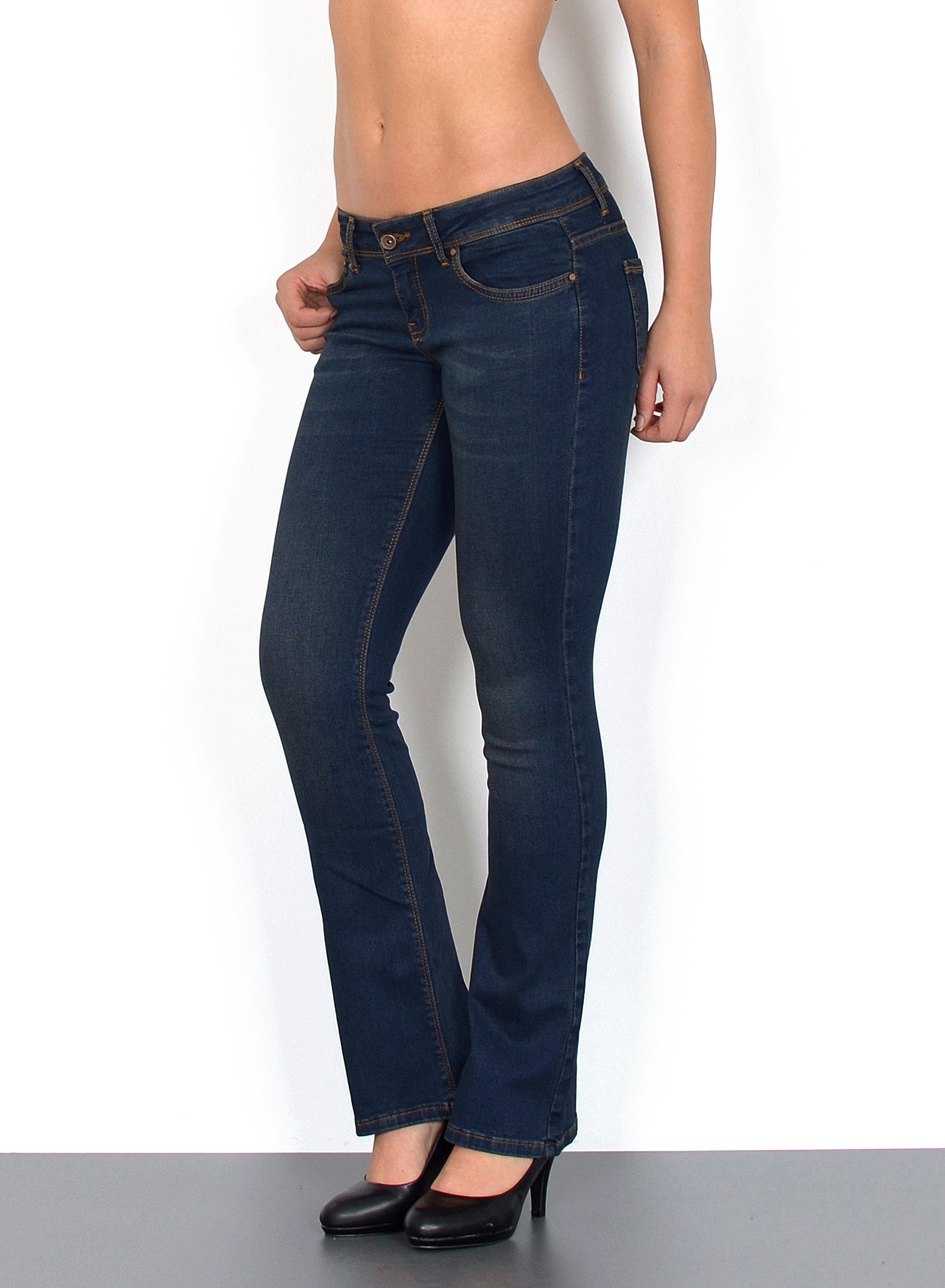 ESRA Bootcut-Jeans B600 Damen Bootcut Jeans Hose Low Waist, bis Übergröße / Plussize Große Größen, Damen Bootcut Hüftjeans Schlaghose mit Stretch, Flared Jeans mit weitem Beim und niedrige Leibhöhe, Damen Schlagjeans Tiefbund, Damen weite Jeans, Damen Flared Jeans Bootcut Jeanshose Schlaghose Schlagjeans, Damen Stretchjeans Damen High Waist Damen Jeanshose Damen Bootcut Hose, Damen Jeans Stretch Damen Hose Bootcut Damen Jeanshose Bootcut, Jeans Damen Bootcut Hose, Damen Jeans Bootcut Hose Damen