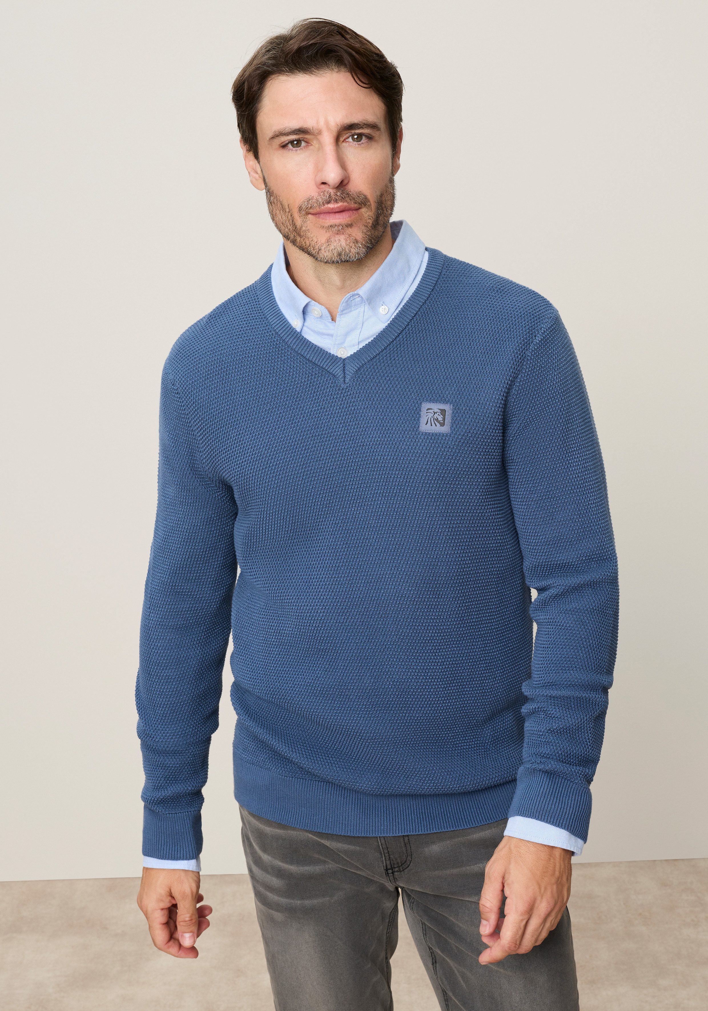 Man's World V-Ausschnitt-Pullover Neue Kollektion! Highlight Strickstruktur Strickmaterial, Rippbündchen am Ausschnitt, Regular Fit Passform