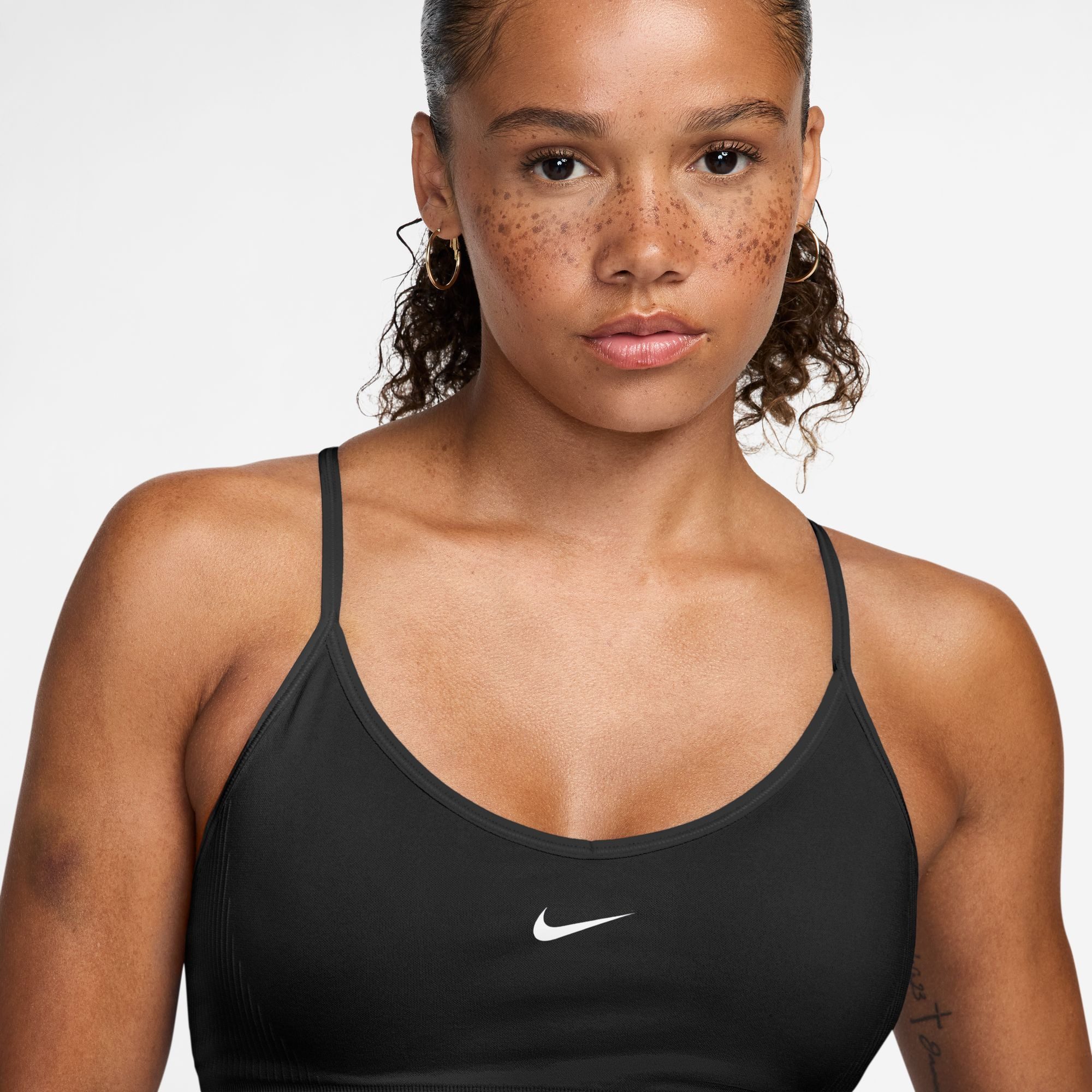 Nike Soft-BH Nike Pro Seamless Women's Light-Support Padded Sports Bra mit leichtem Halt, nahtlose Verarbeitung