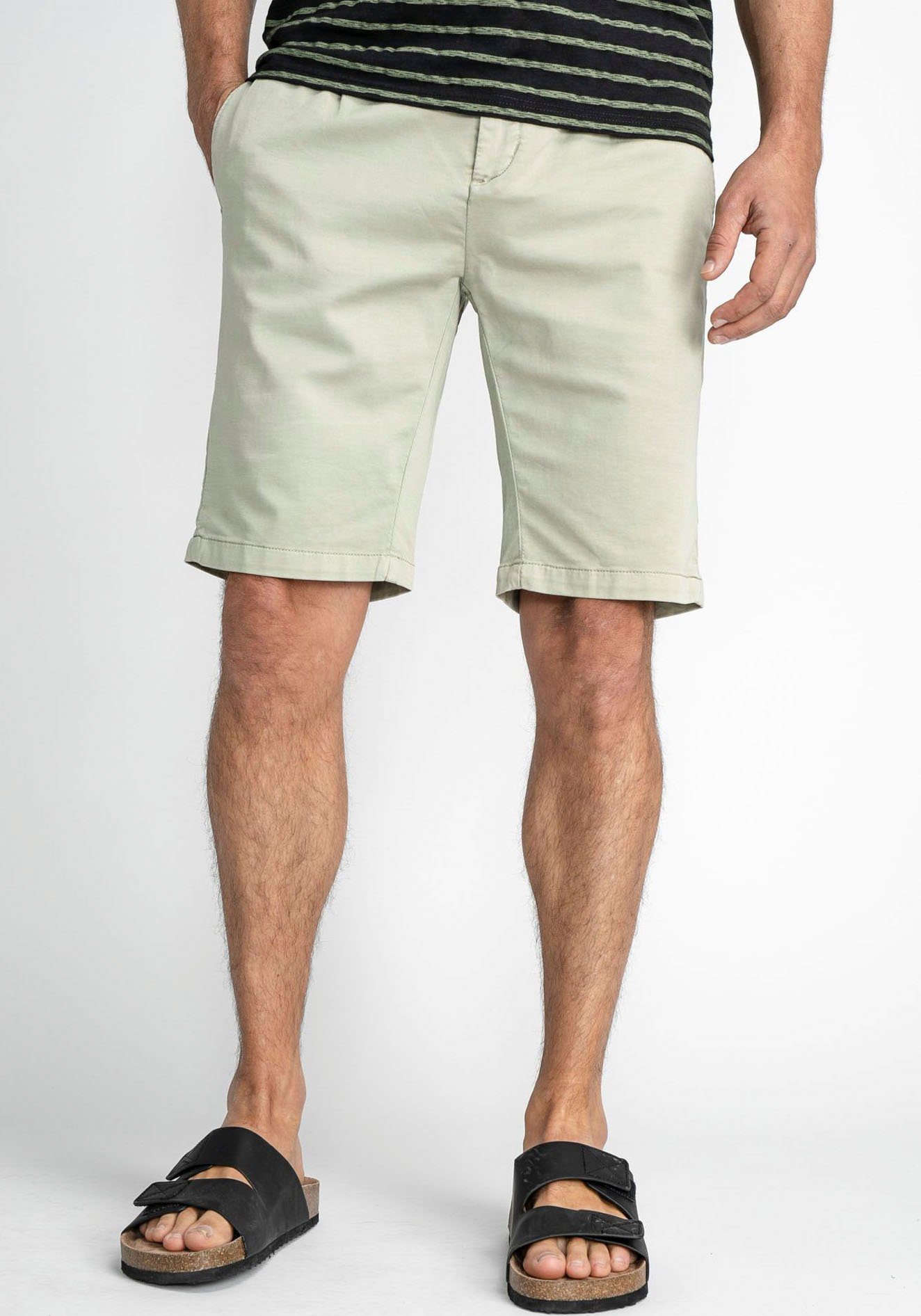 light Industries Chinoshorts Petrol pesto