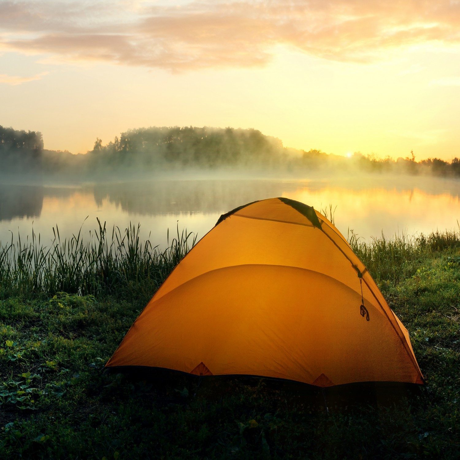 Wallario Möbelfolie Morgendämmerung am Seeufer
