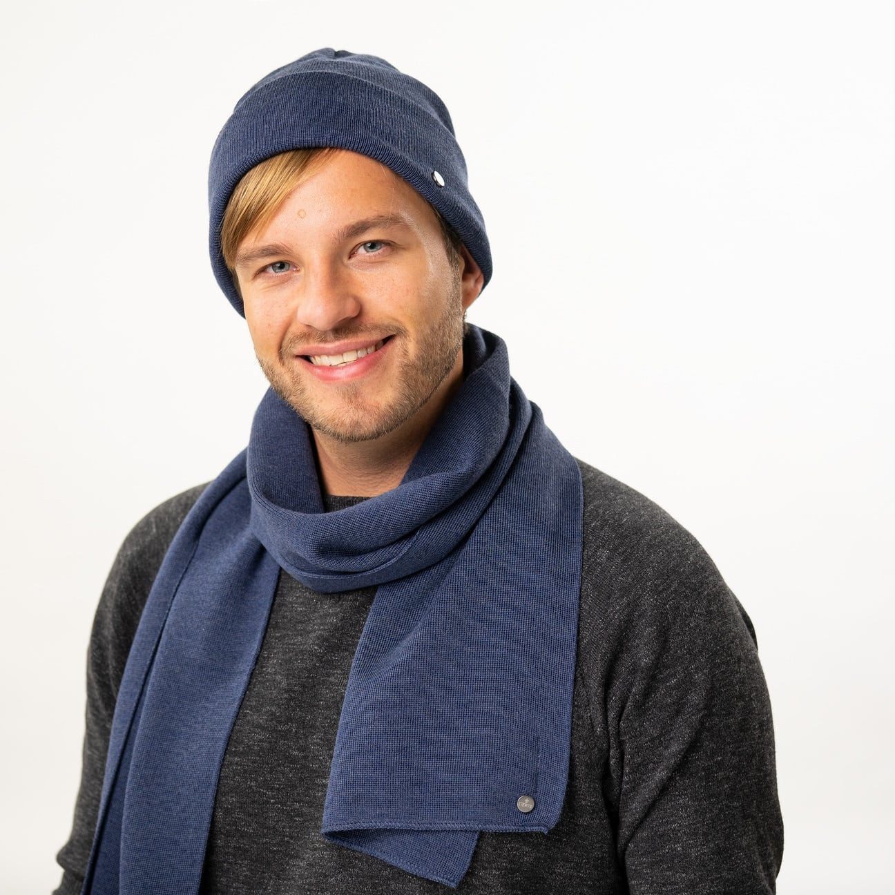 Lierys Strickschal, (1-St), Winterschal, Made in Germany