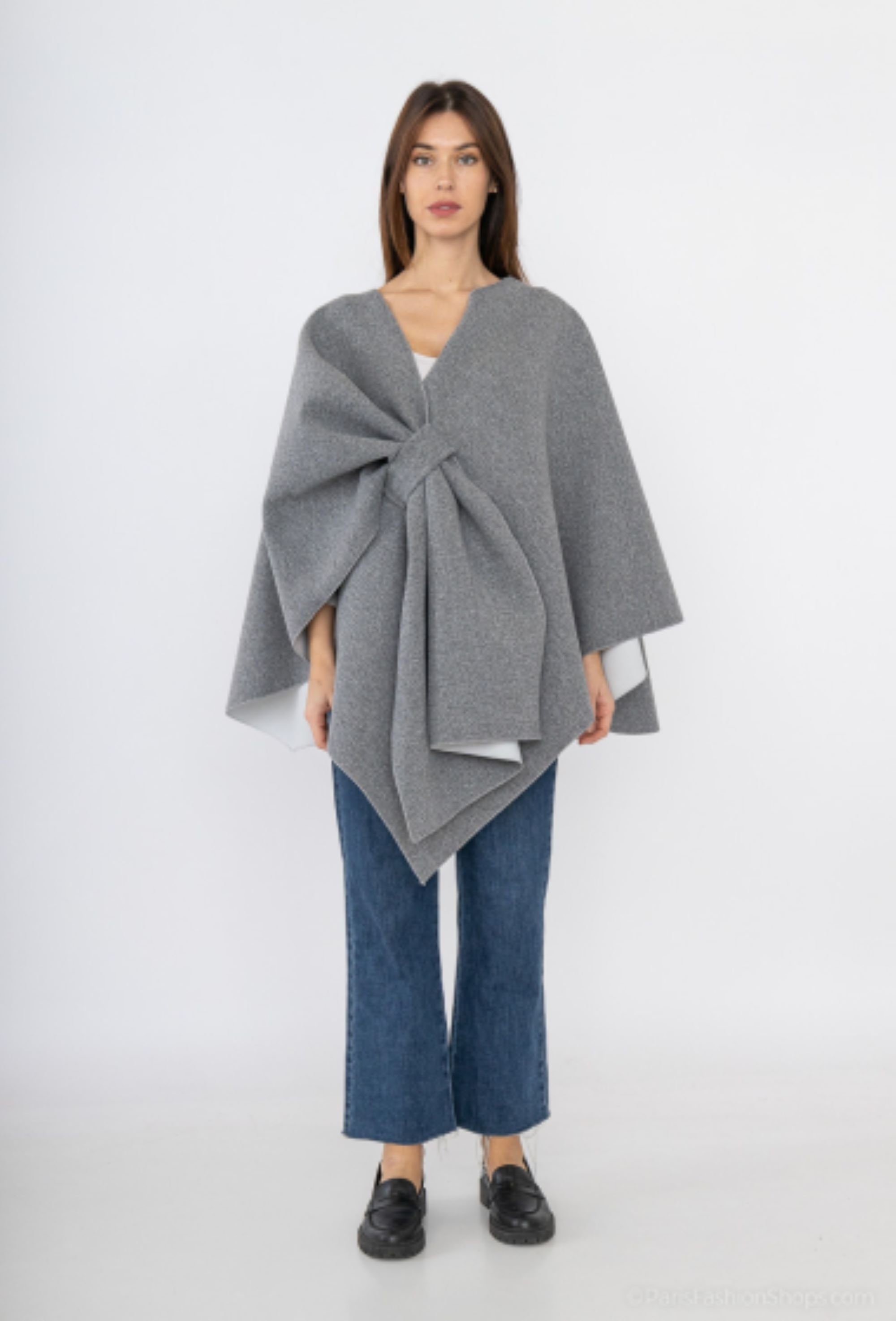 FadenWelt Strickponcho Damen Poncho Warme Frauen und für Cape Frauen Für Damen) Elegante Grau Feeling Geschenk Poncho Geburtstag Weihnachten Schal (Winter Cardigan