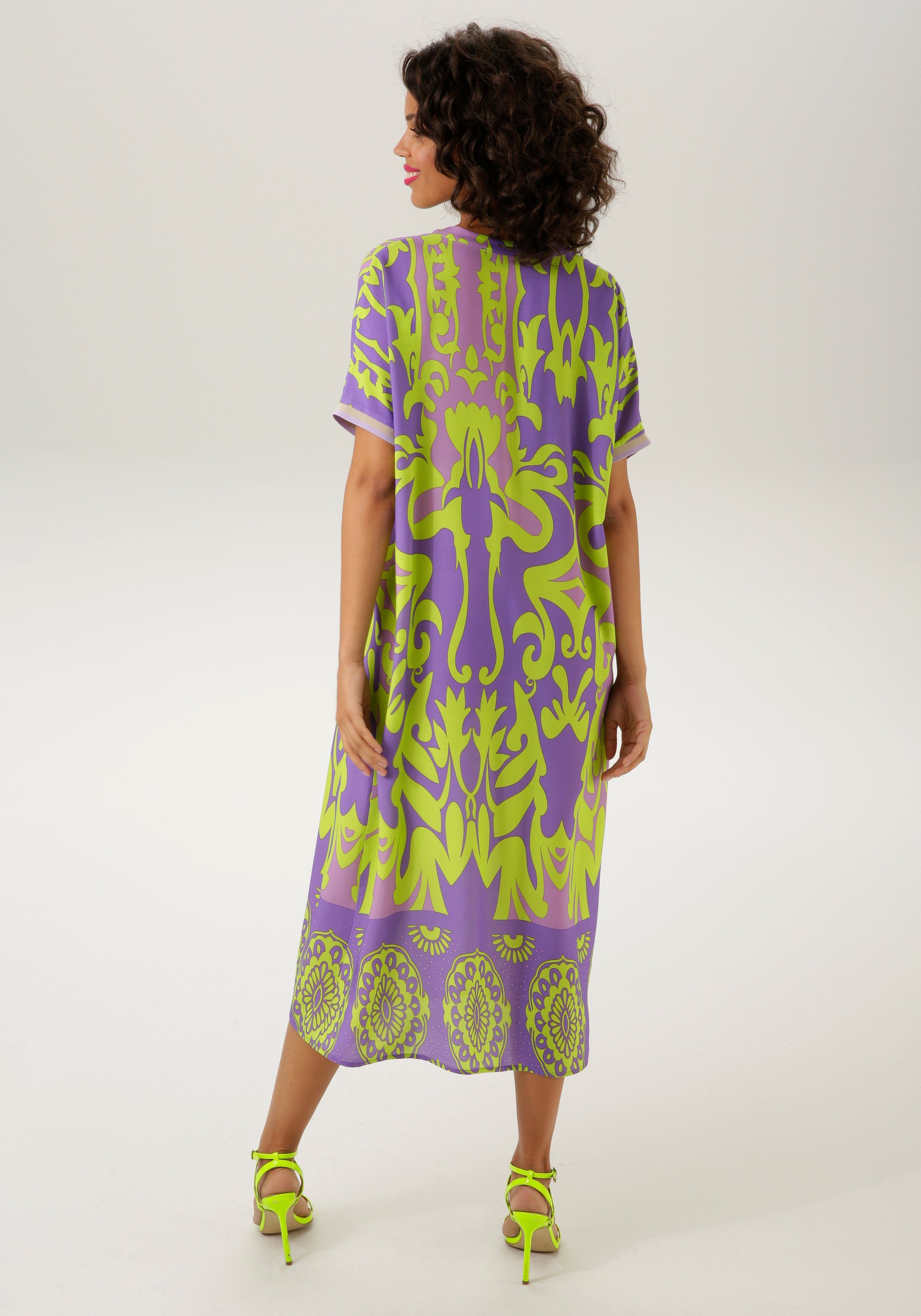 Aniston CASUAL Blusenkleid mit graphischem Druck und Bordüre am Saum günstig online kaufen