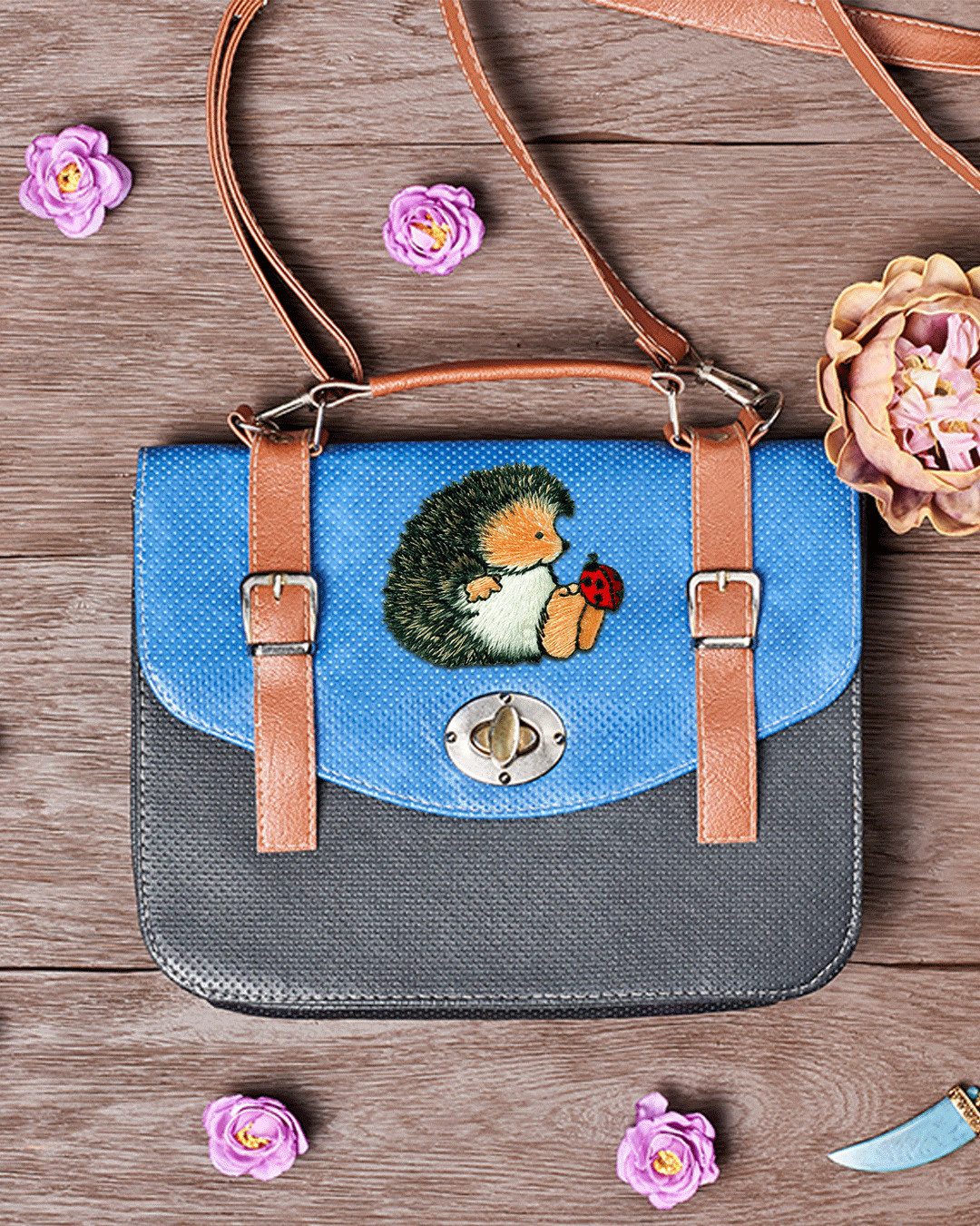 Catch the Patch Aufnäher Bügelbild, Aufbügler, Applikationen, Patches, Flicken, zum aufbügeln, Polyester, Margaret Sherry Igel Käfer Tier Kinder - Größe: 4,6 x 5,5 cm