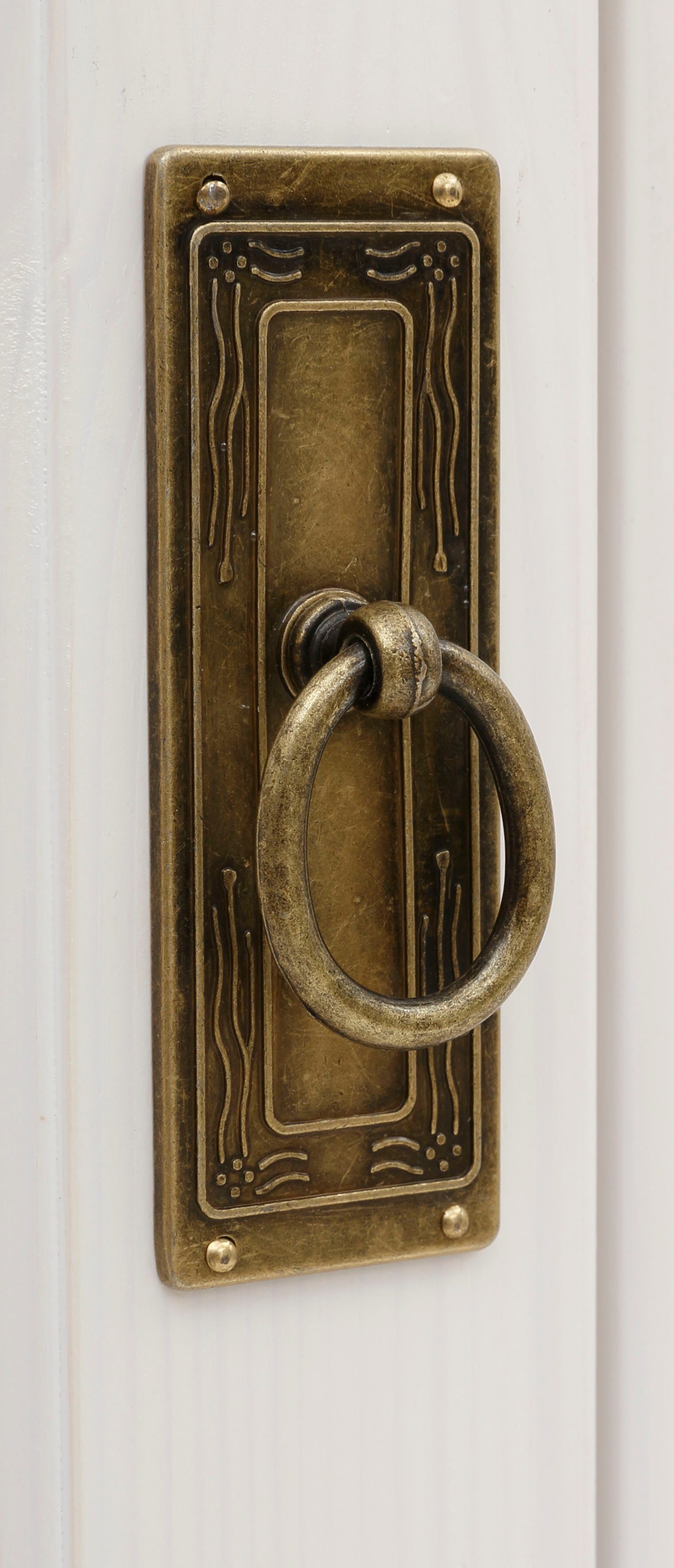 OTTO home Drehtürenschrank "Aimo", 3 türig, Landhausstil, Kassetten (B/H/T ca. 152/191/59 cm) aus Massivholz; FSC®-Holz, Messinggriffe, Schubladen, stabile Qualität