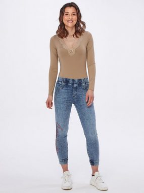 Sarah Kern Skinny-fit-Jeans mit seitlicher Nietenverzierung