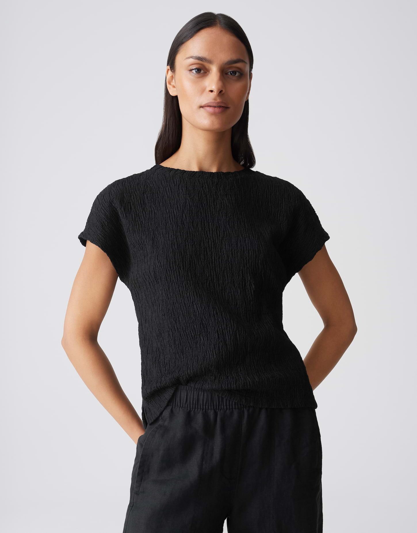 OPUS Kurzarmshirt Sistruk aus Jersey mit Crinkle Effekt Der überschnittene Arm sorgt für eine relaxte Silhouette