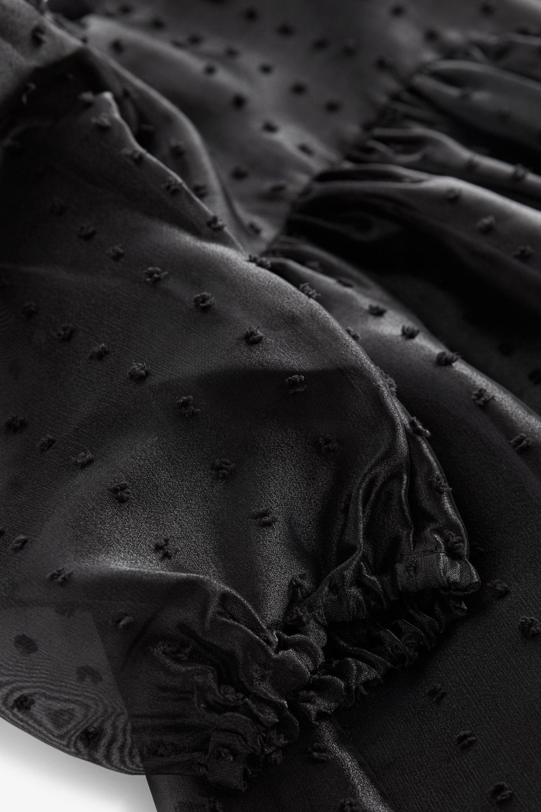 Partykleid Ärmeln voluminösen Black Organza aus mit Ratière-Kleid Next (1-tlg)