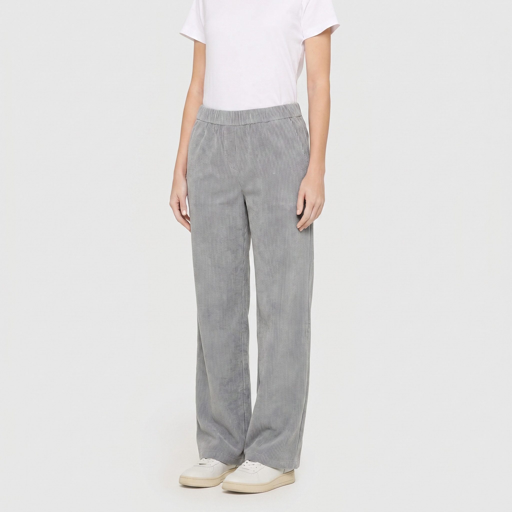 MAC Cordhose CHIARA mit weitem Bein
