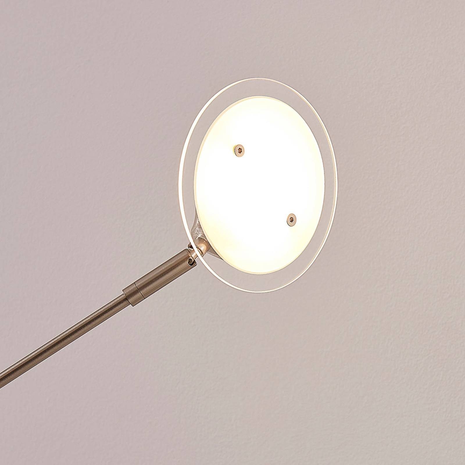 Lindby LED Stehlampe Anea, Glas, fest inkl. gefrostet, warmweiß, flammig, Metall, weiß matt, verbaut, LED-Leuchtmittel Modern, 31 nickel