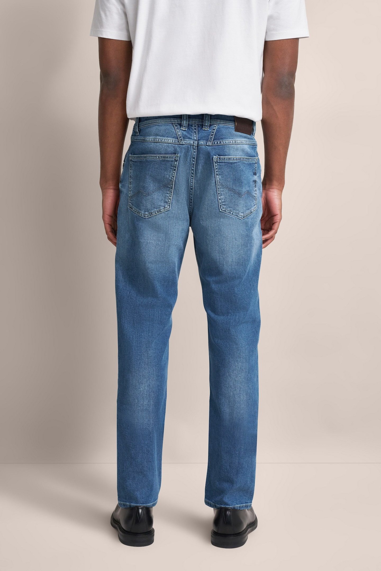 bugatti 5-Pocket-Jeans, mit einem leichten Used-Look günstig online kaufen