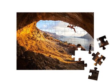 puzzleYOU Puzzle Klettern in atemberaubender Kulisse, 48 Puzzleteile, puzzleYOU-Kollektionen Sport
