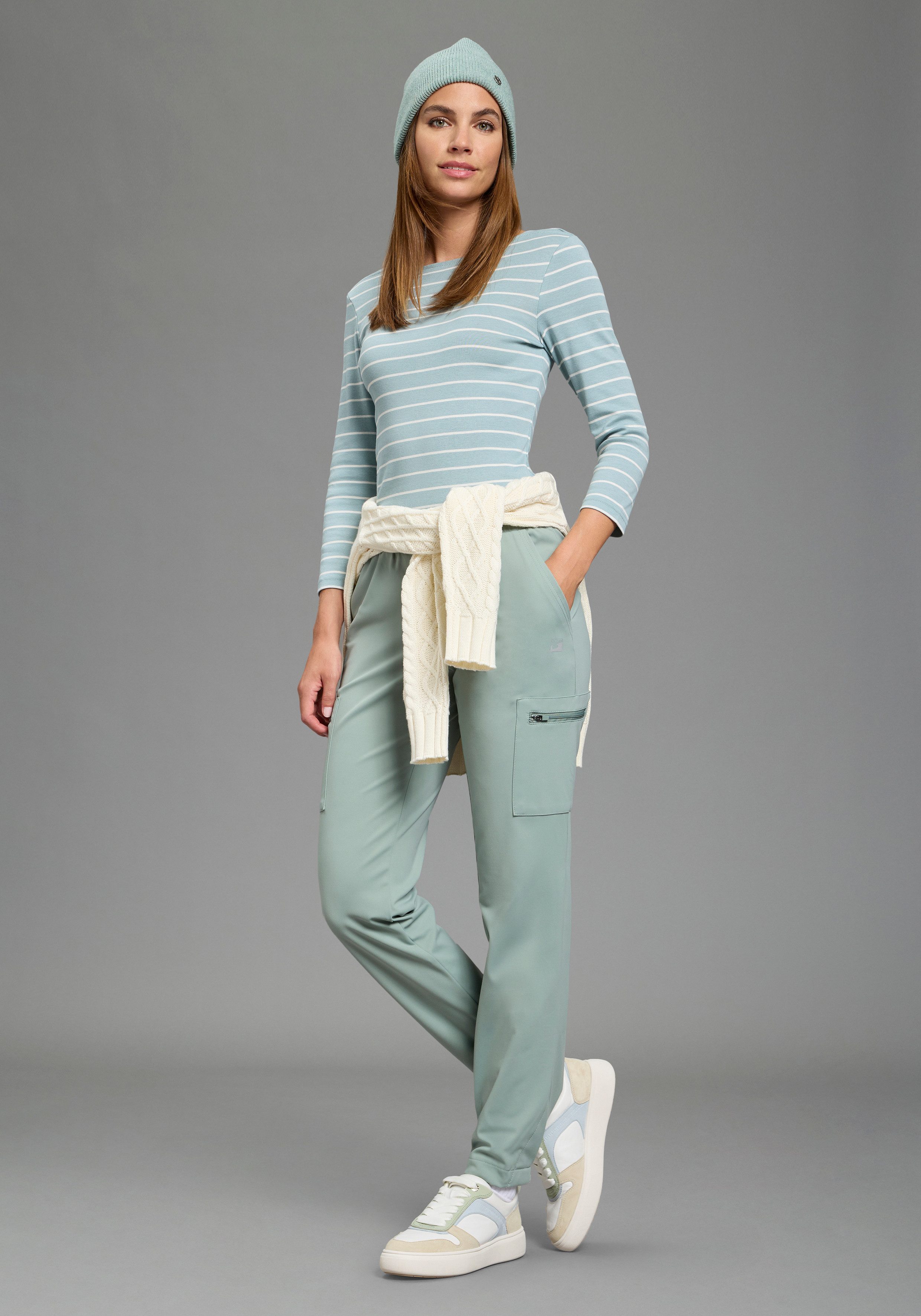 Zum Outfit 10