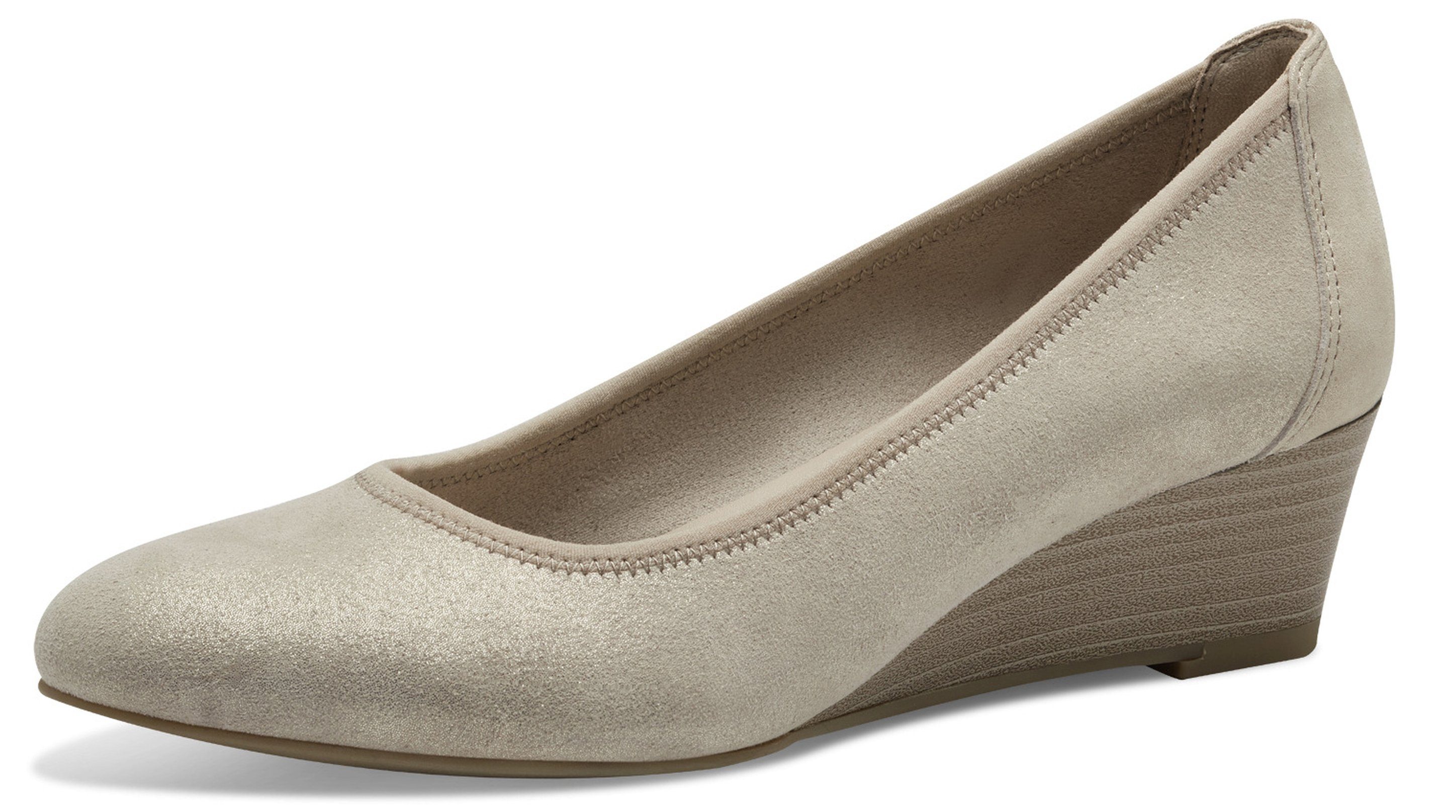 1-22320-42 179 Champagne Pumps