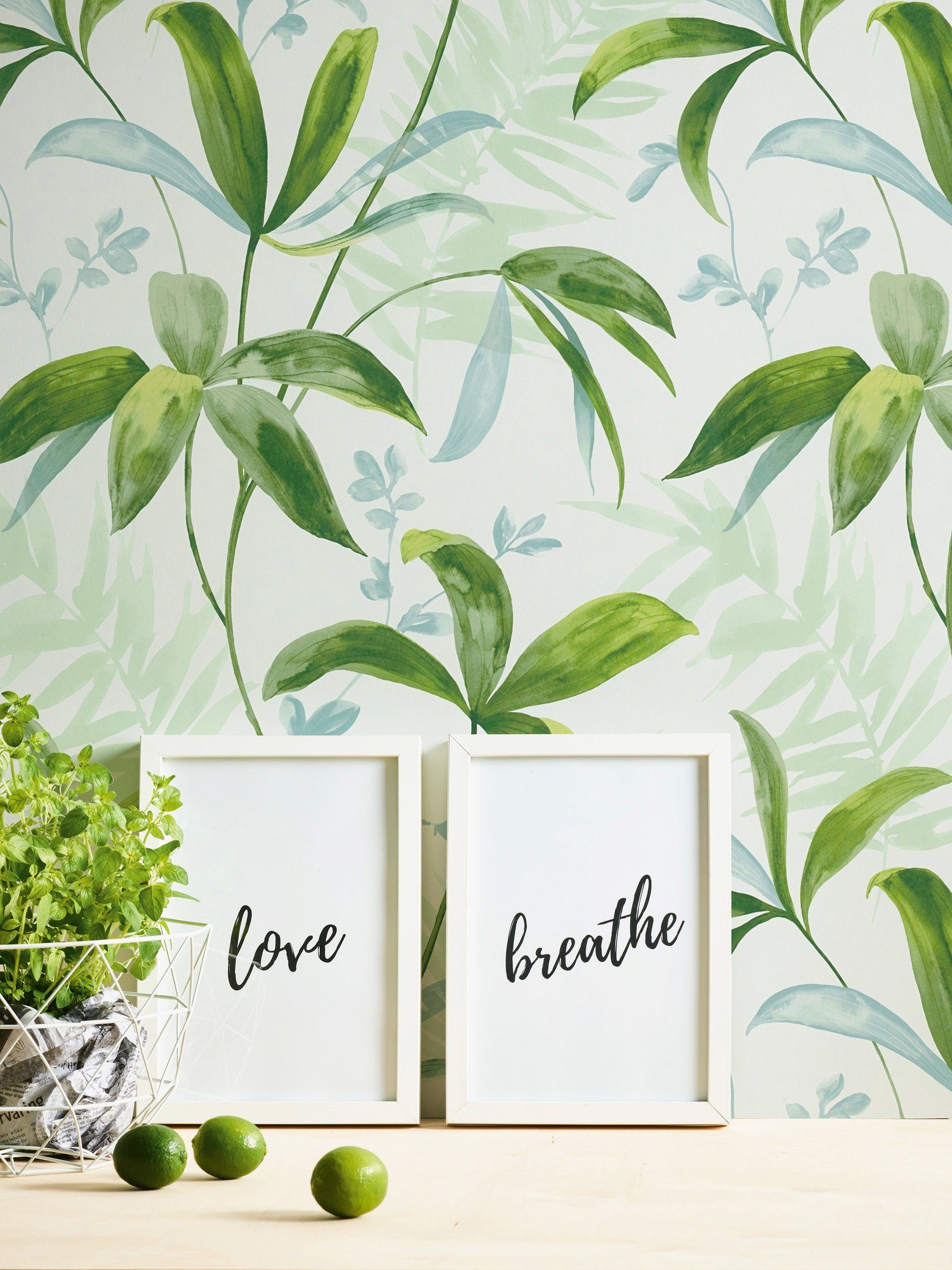 Palmentapete Dschungel Paper Chic, tropisch, grün/weiß Jungle glatt, Tapete floral, botanisch, Vliestapete Architects