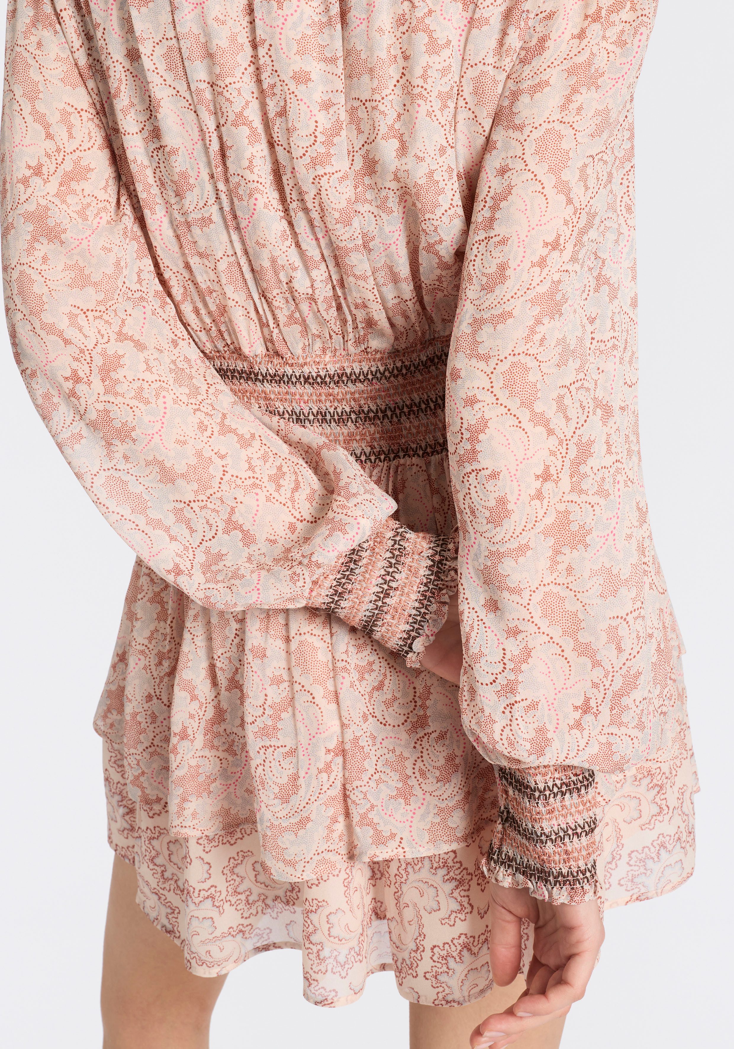 BOSS ORANGE Druckkleid Darmia Premium Damenmode mit Volants und gesmokten Details