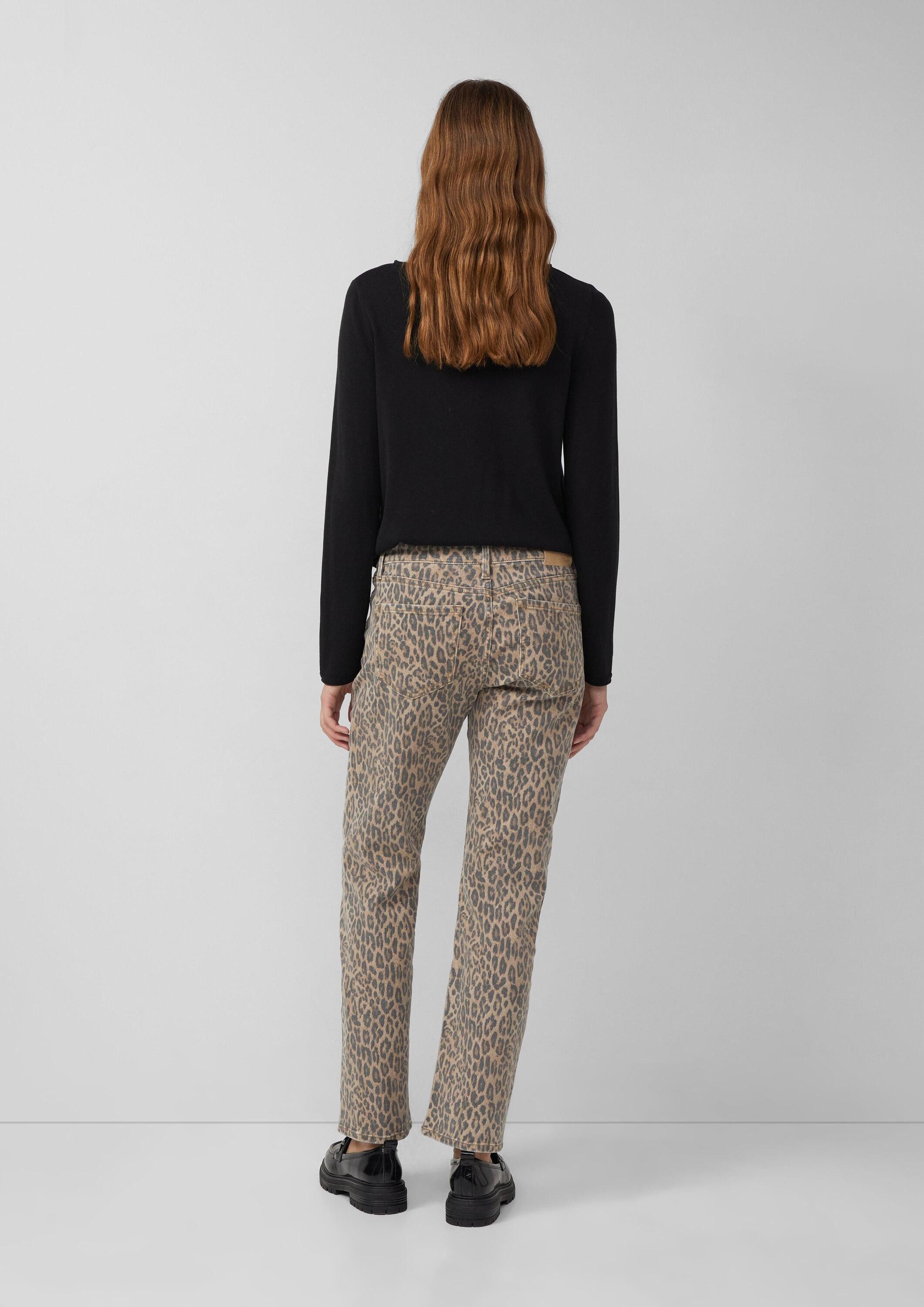 s.Oliver Regular-fit-Jeans Jeans-Hose KAROLIN Karolin: Regular Fit / Mid Rise / Straight Leg mit Leo-Print