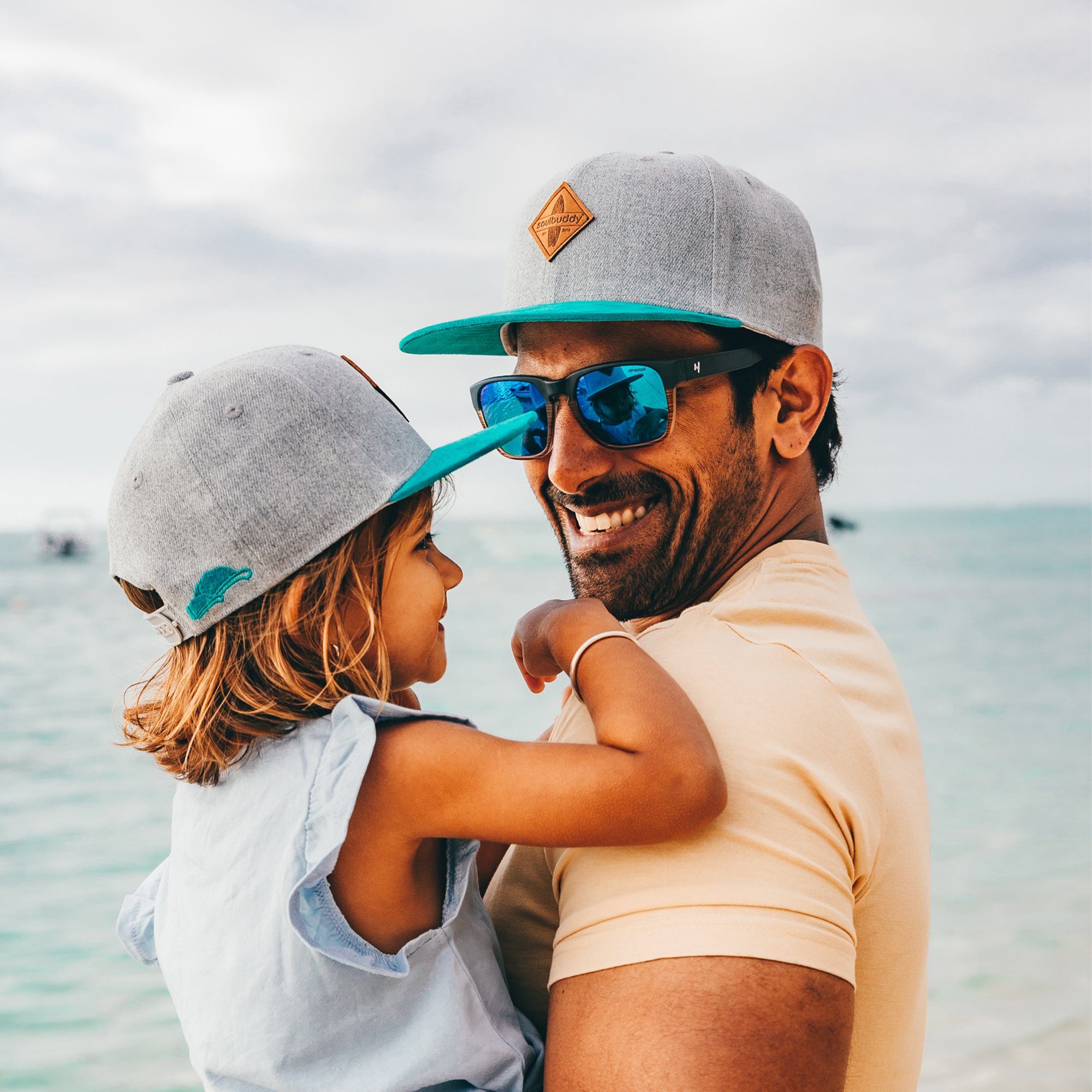 Soulbuddy Baseball Cap 2er-Set Partnerlook-Set, Geschenk für Eltern, Geschenk Papa Mama (Set = 1x Eltern Cap + 1x Kinder Cap, Identisches Partnerlook-Set)