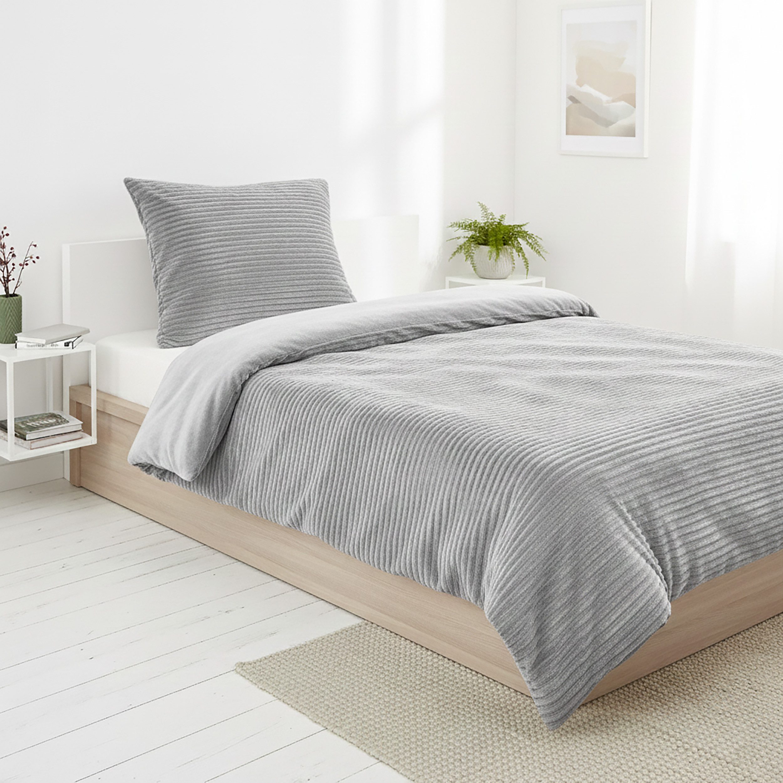 Casa Colori Bettwäsche Teddy Flausch Winterbettwäsche 135x200 cm, Fleece, 2 teilig, Silber