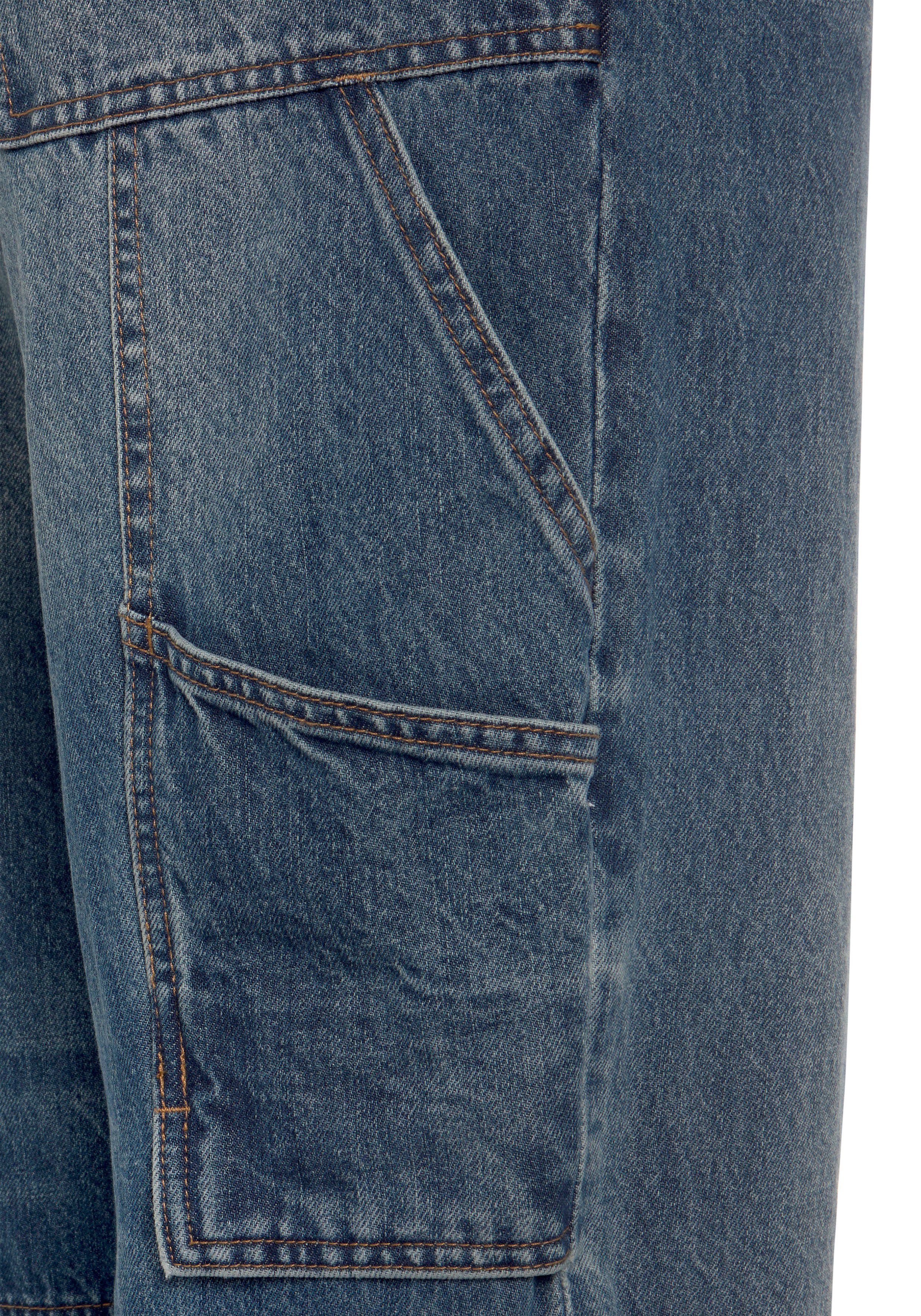 Northern Country Arbeitshose fit) (aus 9 Multipocket praktischen Jeans Jeansstoff, robuster dehnbarem Taschen 100% Baumwolle, comfort mit mit Bund