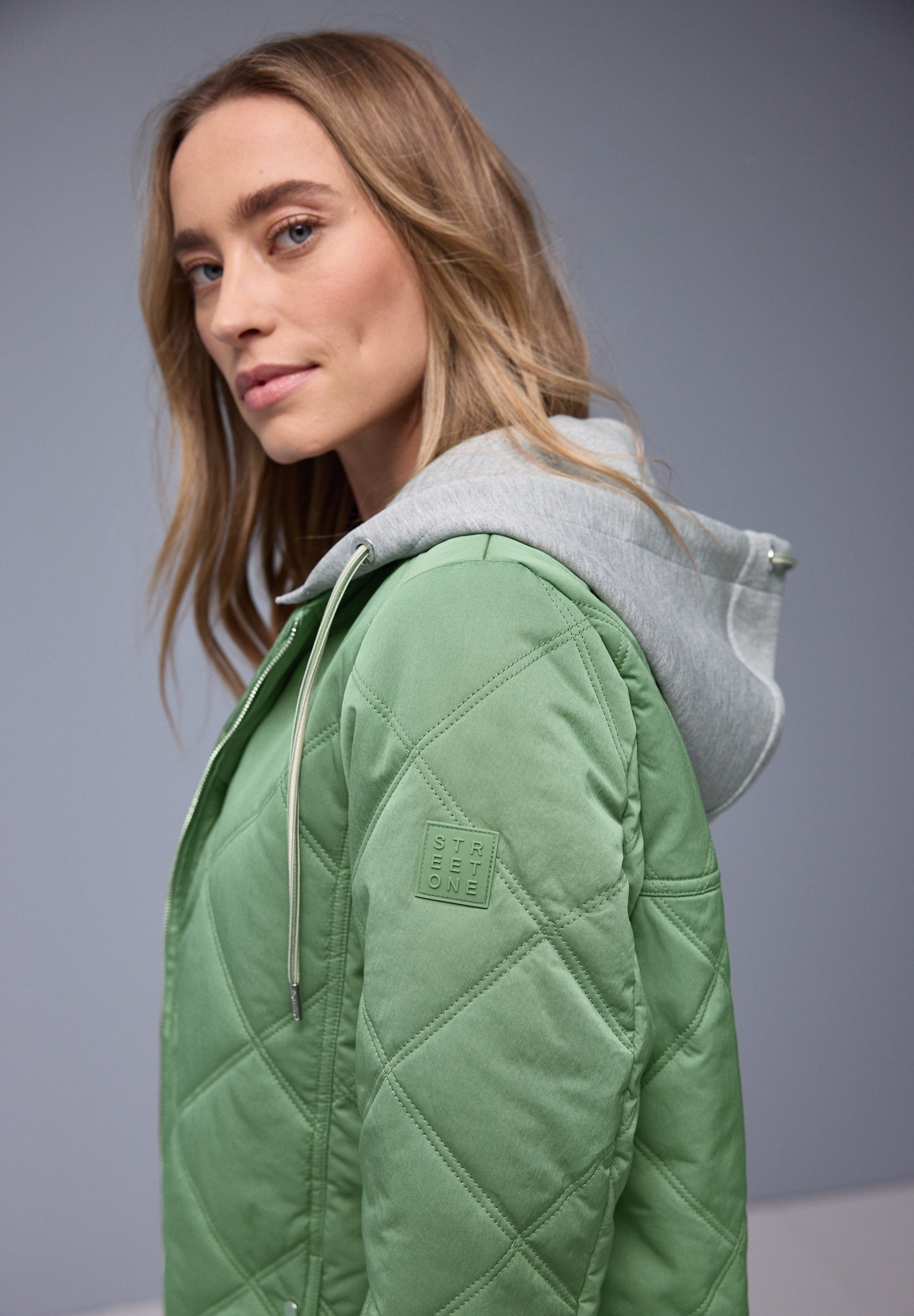 STREET ONE Steppjacke mit abnehmbarer Jersey-Kapuze