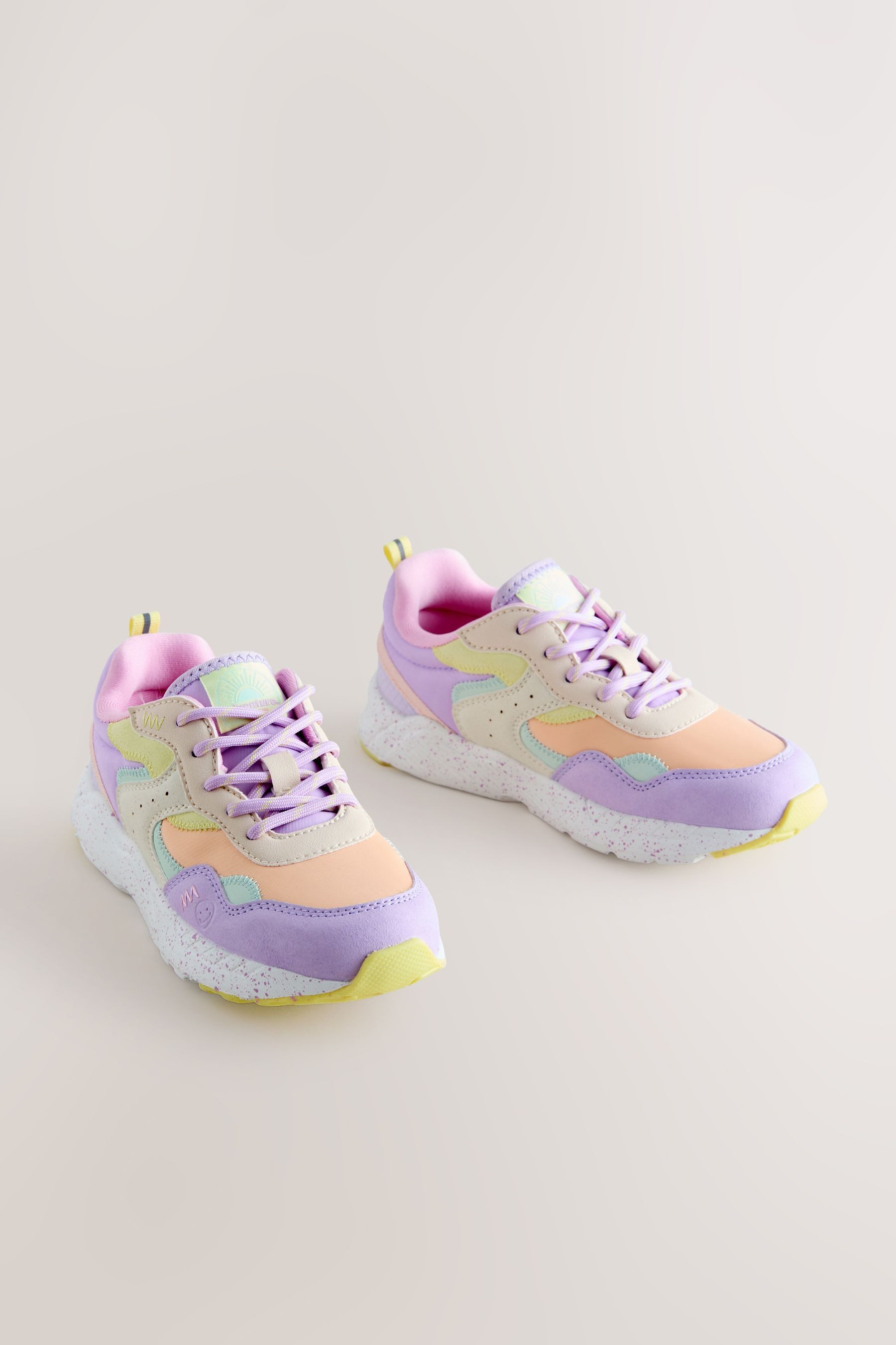 Next Schnürsneaker mit Farbblock, weite Passform Sneaker (1-tlg)