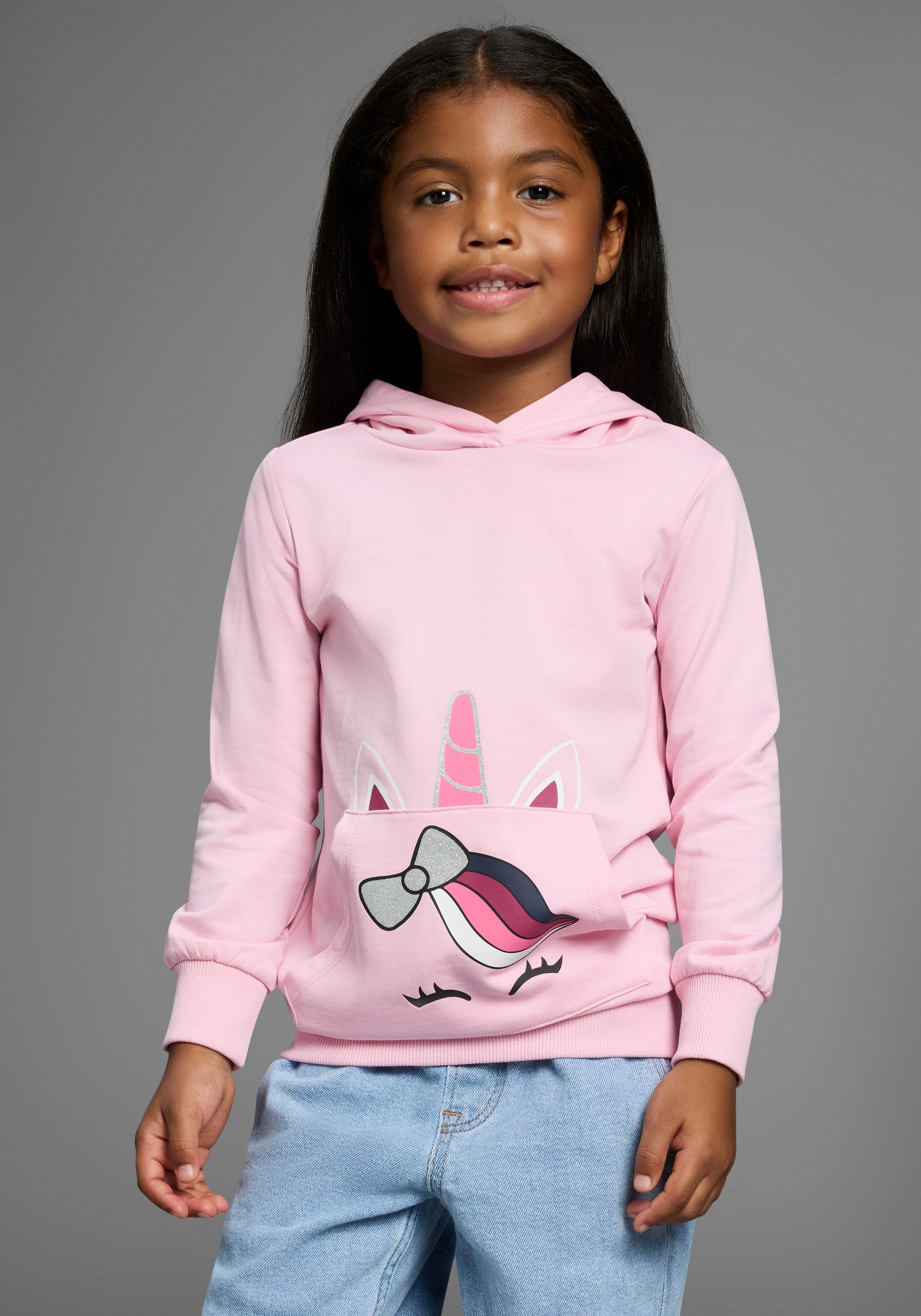 KIDSWORLD Kapuzensweatshirt, Longsweatshirt mit niedlichem Einhorn Langarm, Basic-Passform, bedruckt, mit Kapuze, aus Baumwolle