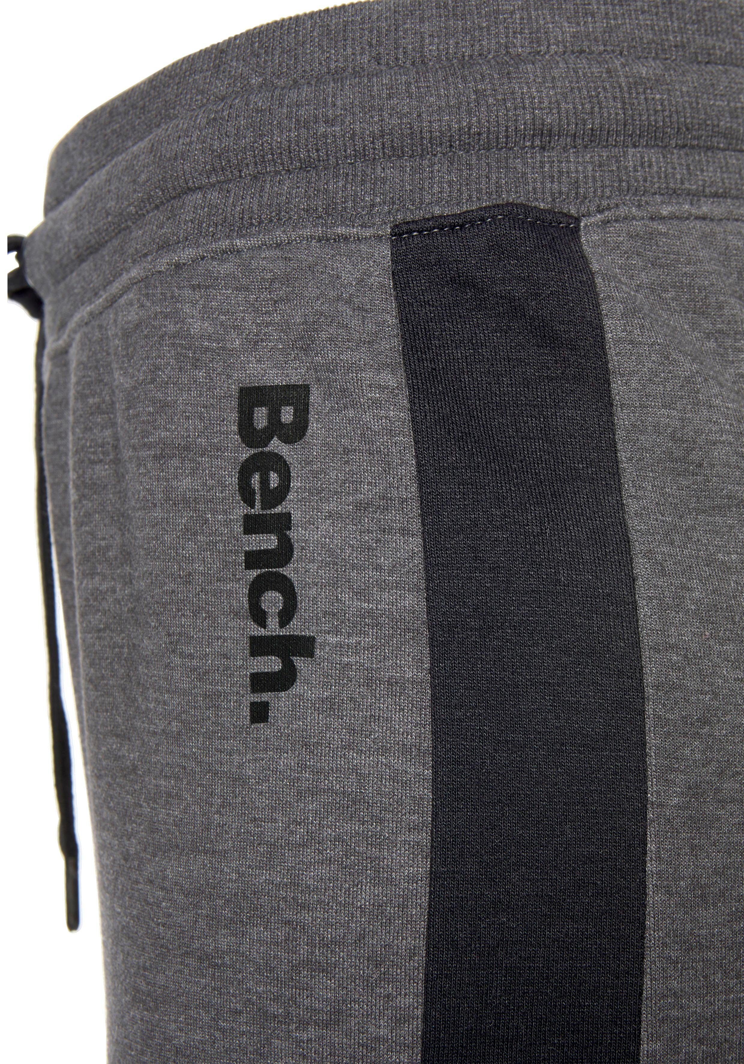 Bench. Loungewear Loungehose mit Seitenstreifen und geradem Bein, Loungewear