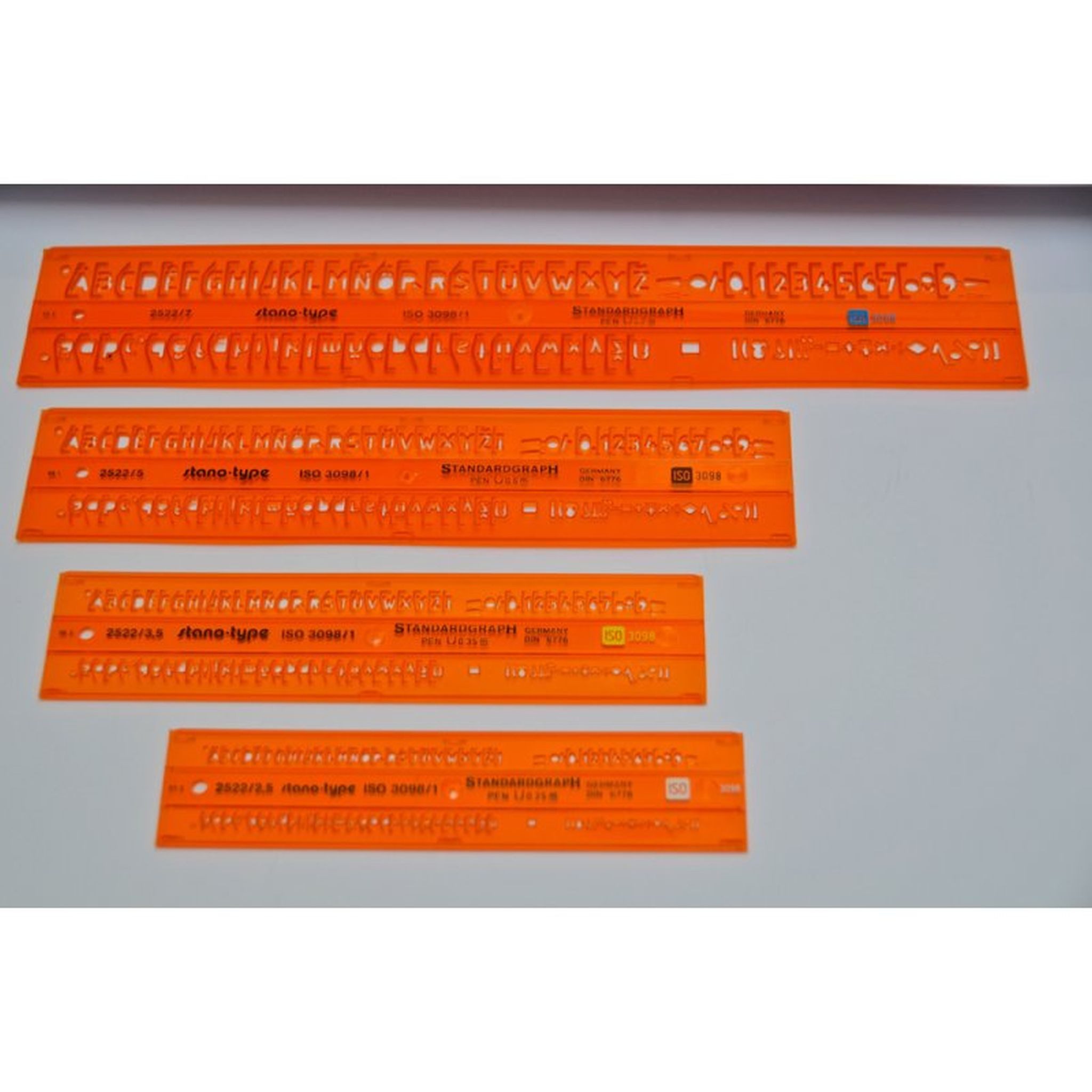 STANDARDGRAPH Zeichenlineal Standardgraph 4er-Satz stano.type ISOB Mittel. ger. 1 Stück