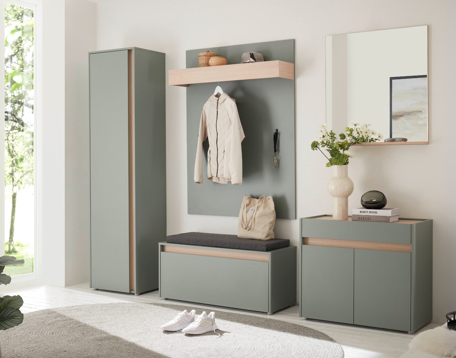 Furn.Design Schuhschrank Center (Großer Flurschrank in Salbei Grün mit Eiche, 50 x 200 cm) mit 10 Fächern