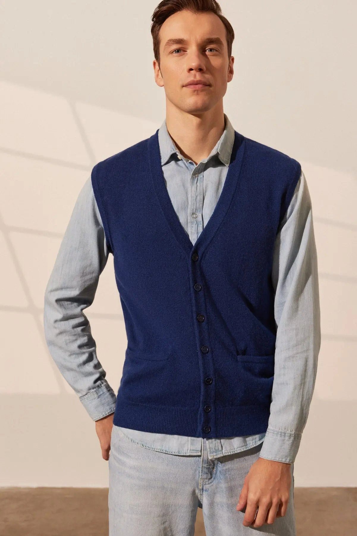 Silk and Cashmere Warnweste Marineblaue Jan Saf Kaschmirweste mit V-Ausschnitt für Herren