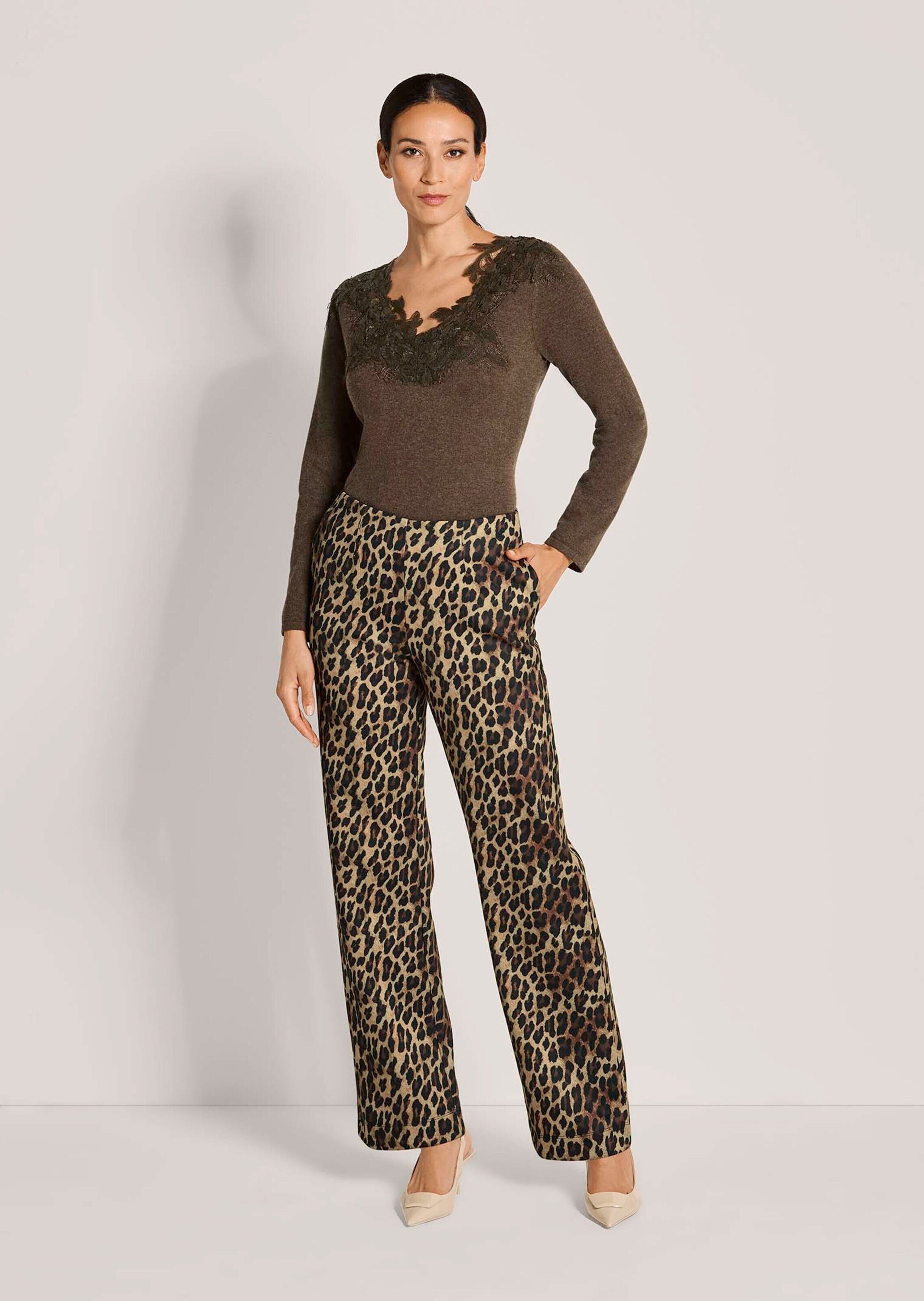 MADELEINE Schlupfhose Weite Jerseyhose mit Leopardenmuster Mit elastischem Bund, Seitennahttaschen und Ziergesäßleisten