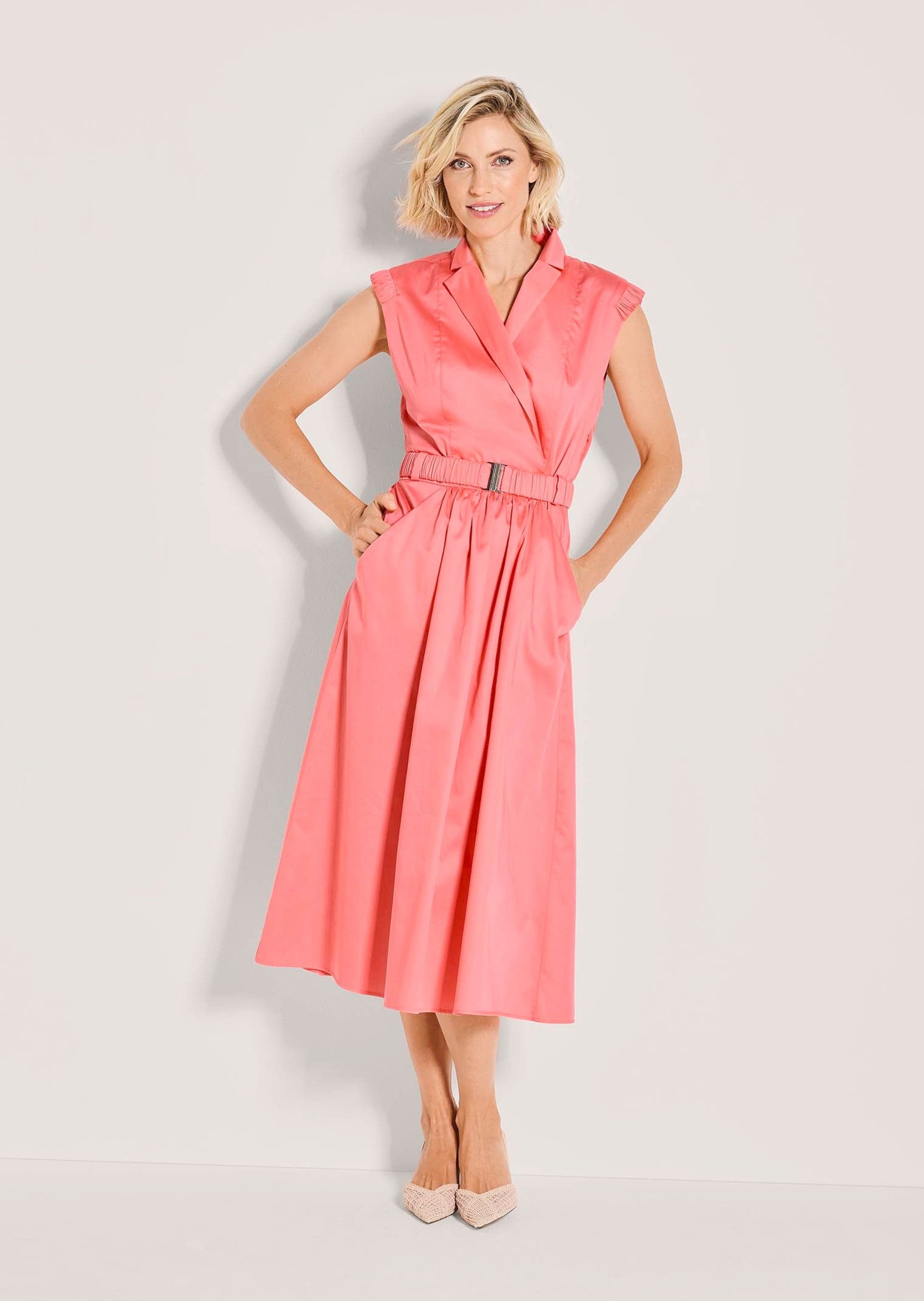 MADELEINE Midikleid Sommerkleid mit Gürtel Midikleid mit Reverskragen, Taschen, Knielänge und ohne Arm