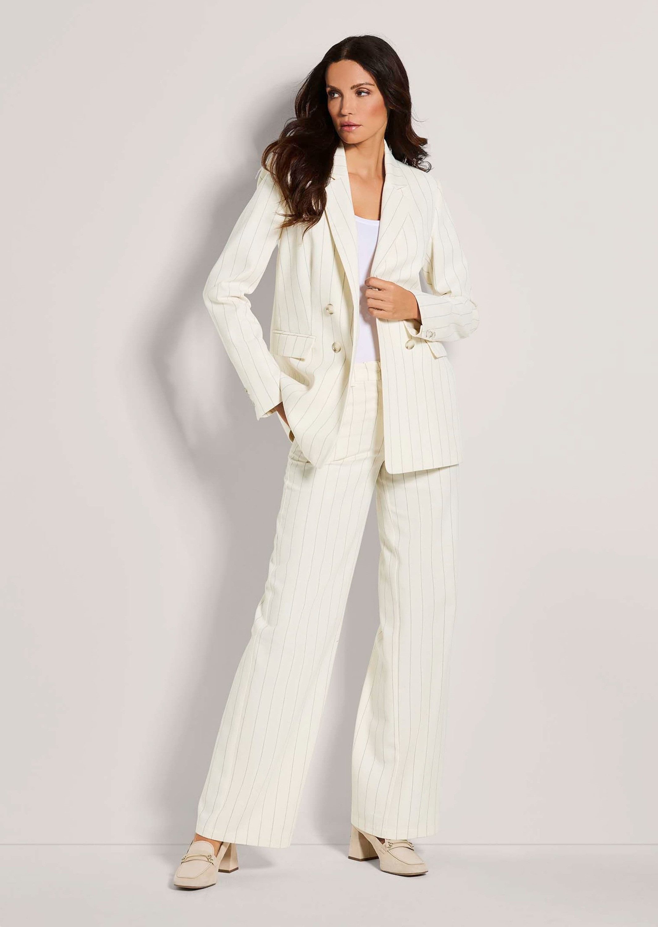 MADELEINE Kurzblazer Oversize-Blazer mit Nadelstreifen günstig online kaufen