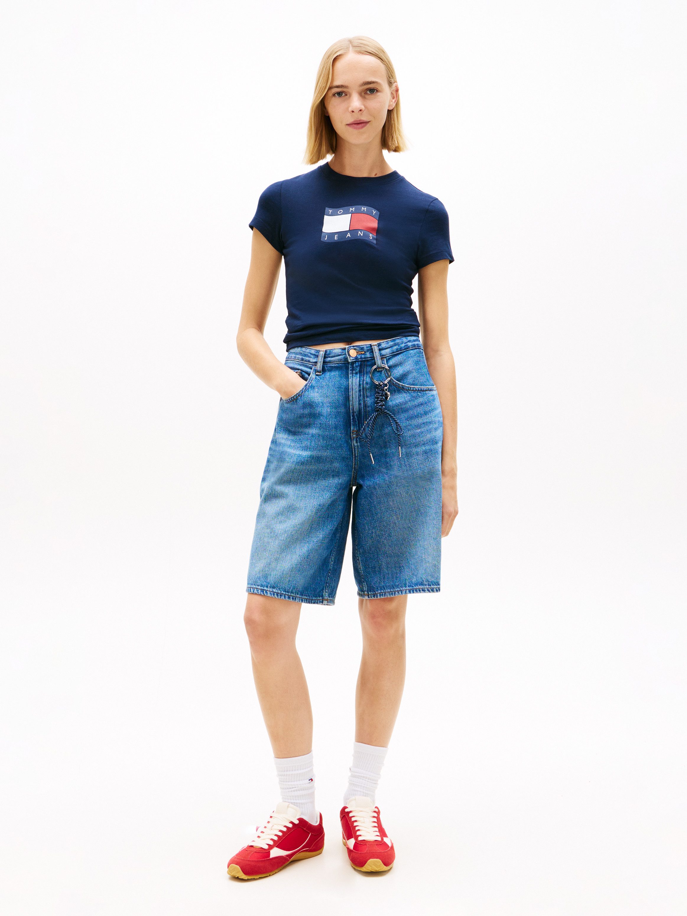 Tommy Jeans T-Shirt TJW SLIM WAVY FLAG TEE EXT mit Rundhalsausschnitt